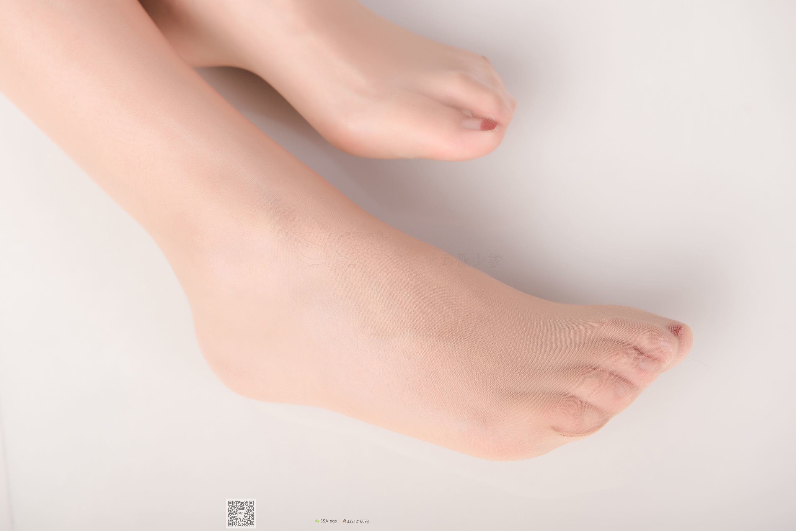 超清写真 No.026 芷沫 油亮咖啡色丝袜的初体验-图39