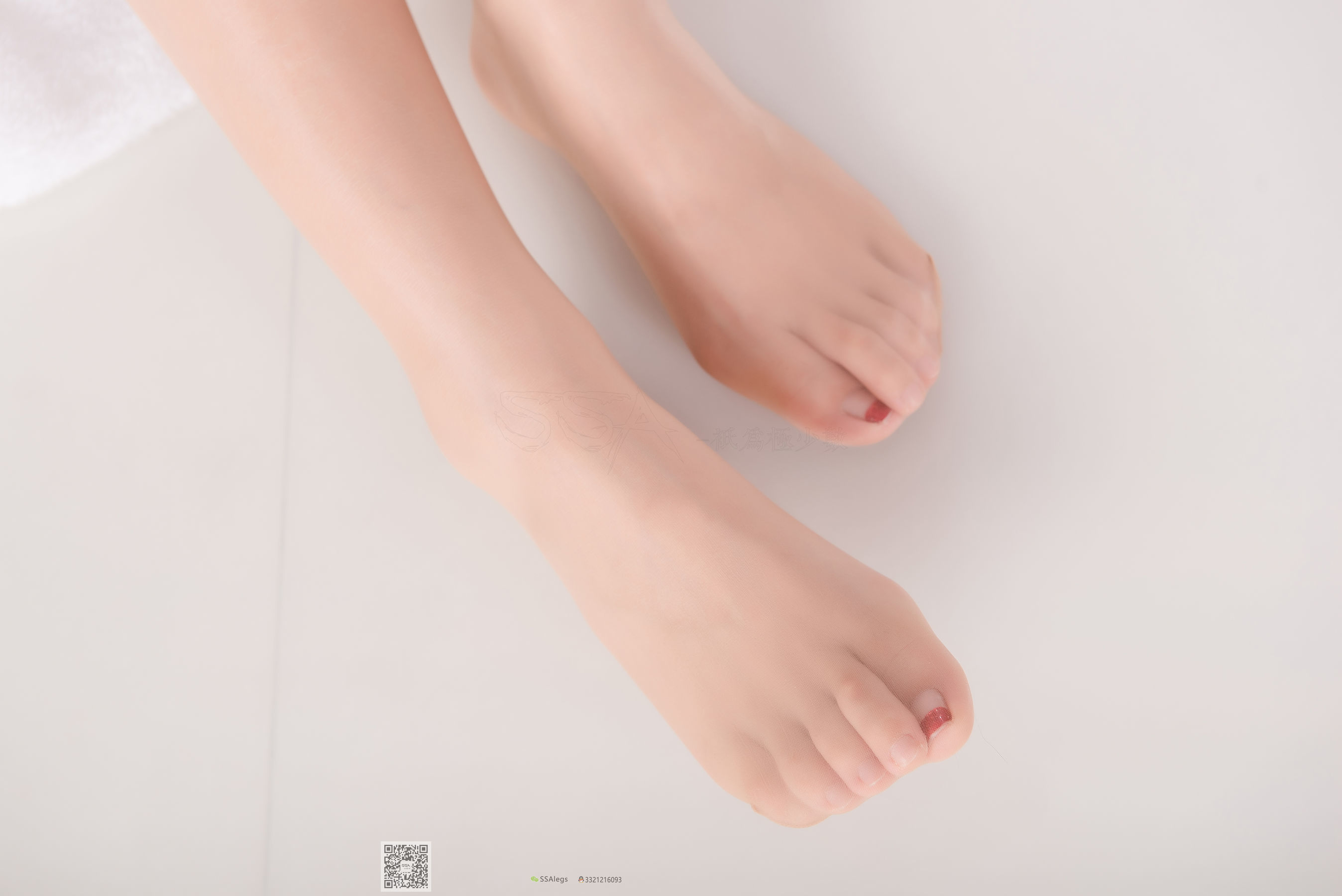 超清写真 No.026 芷沫 油亮咖啡色丝袜的初体验-图40