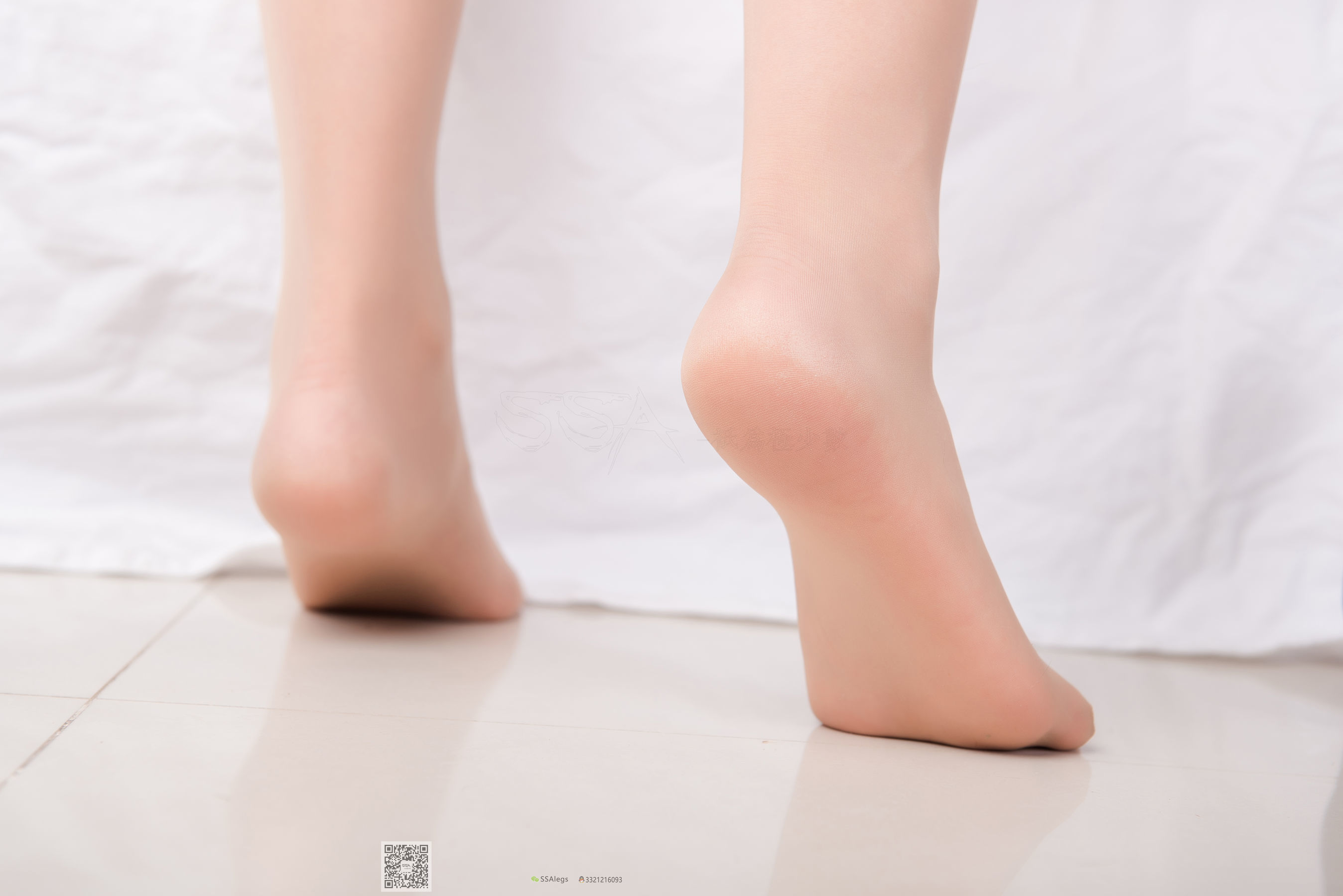 超清写真 No.026 芷沫 油亮咖啡色丝袜的初体验-图91