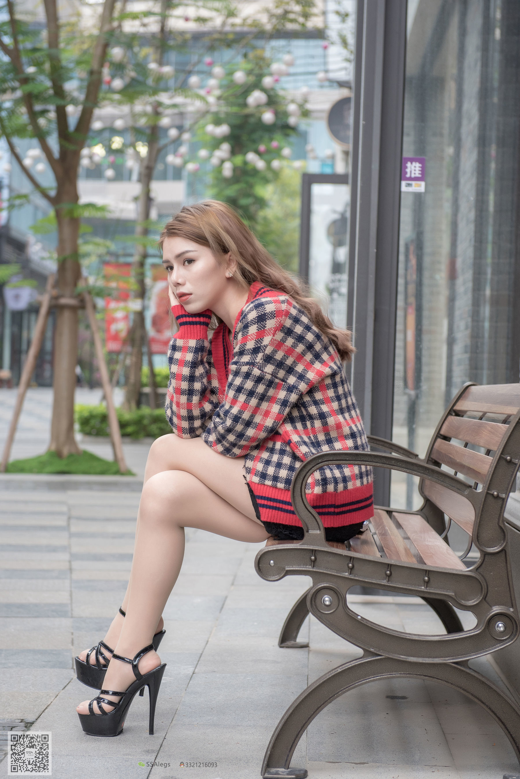 超清写真 No.030 混血美女芷沫 街拍肉色丝袜-图9