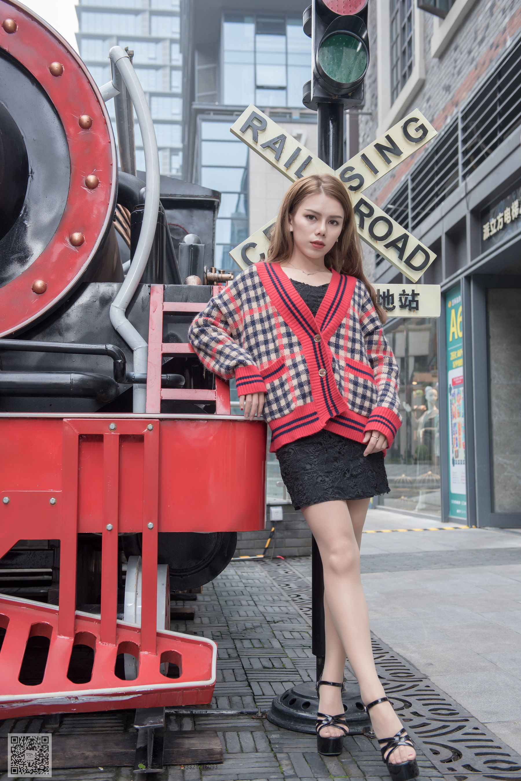 超清写真 No.030 混血美女芷沫 街拍肉色丝袜-图14