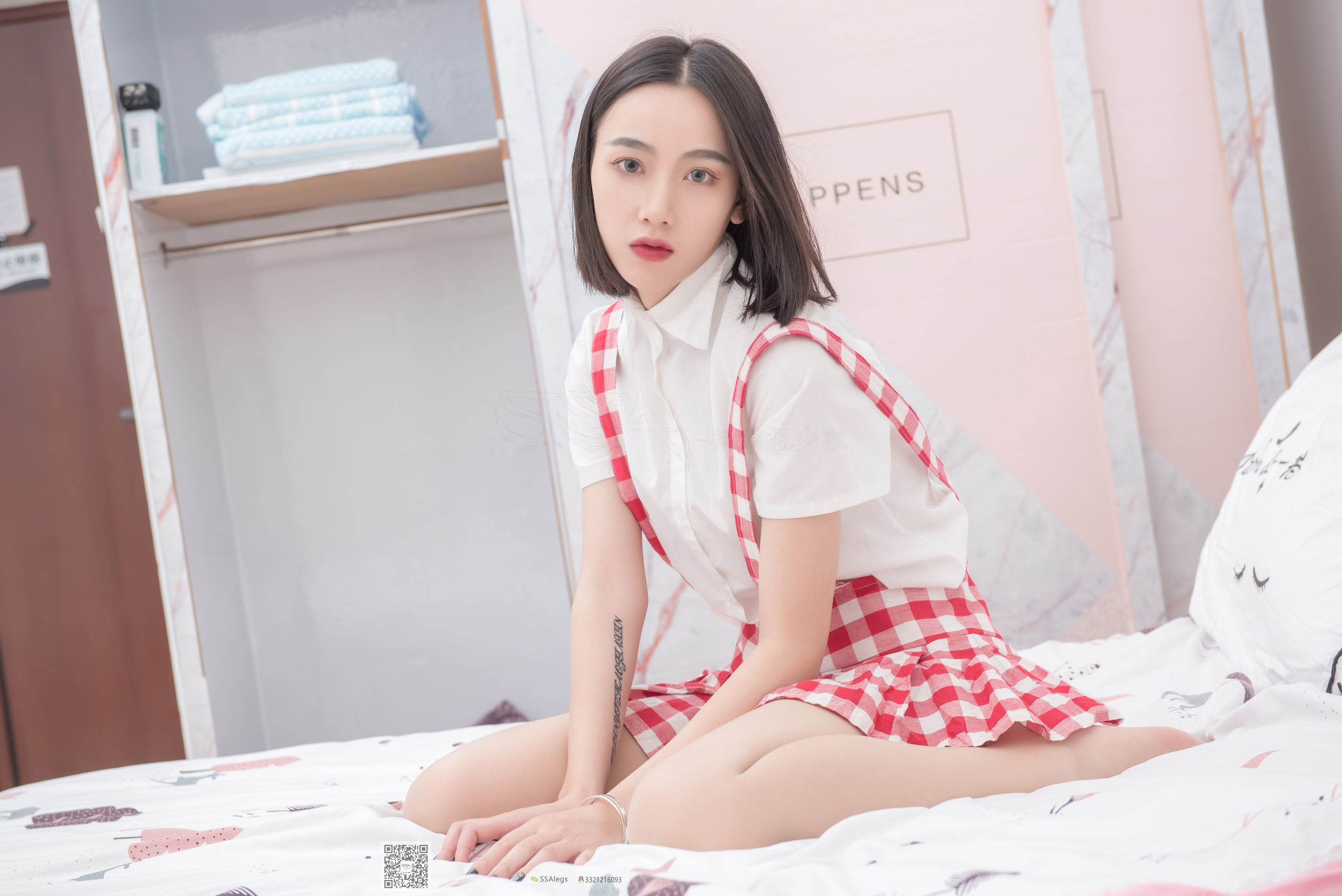 超清写真 No.033 大大 红白格子齐臀超短裙肉丝-图21