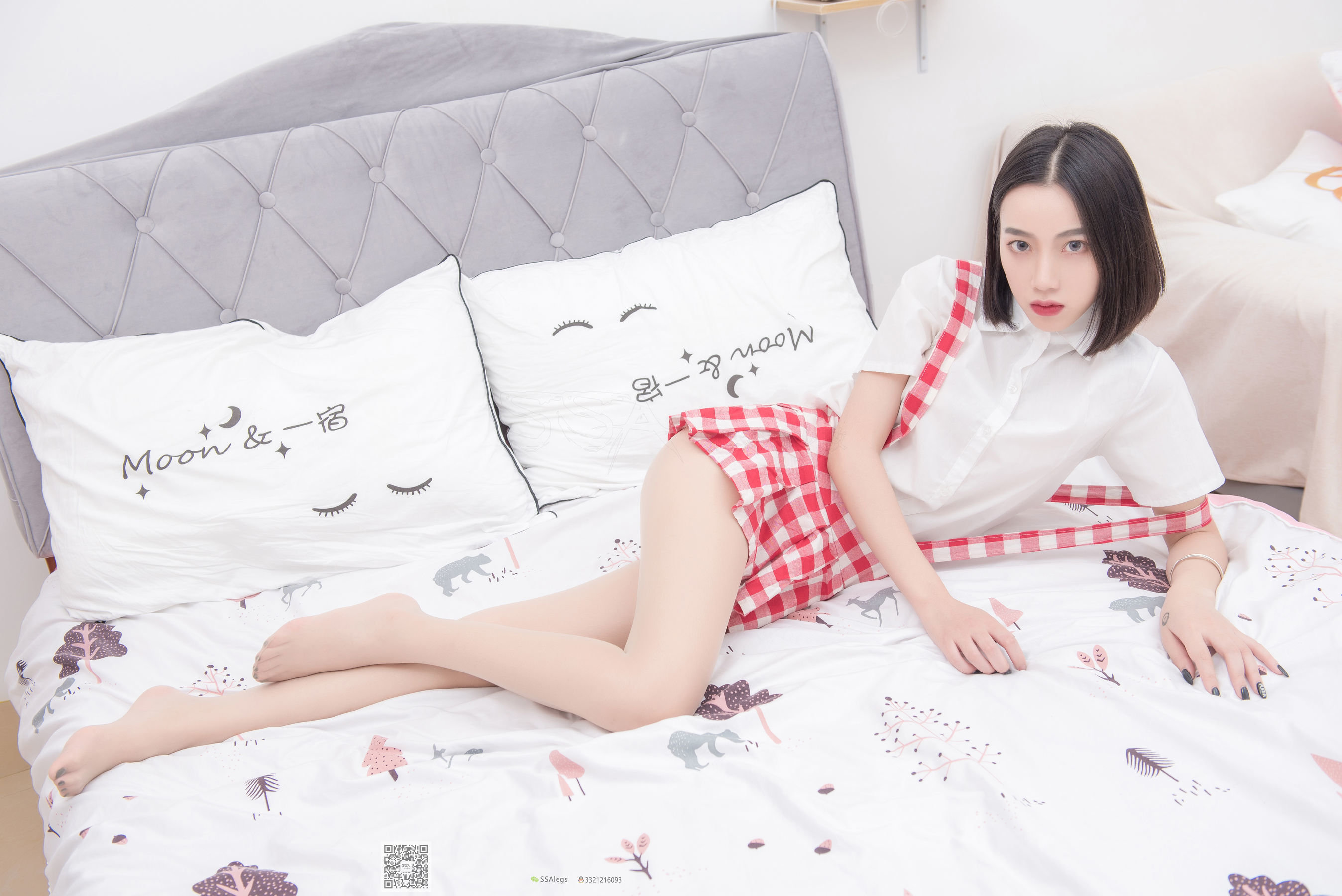 超清写真 No.033 大大 红白格子齐臀超短裙肉丝-图26