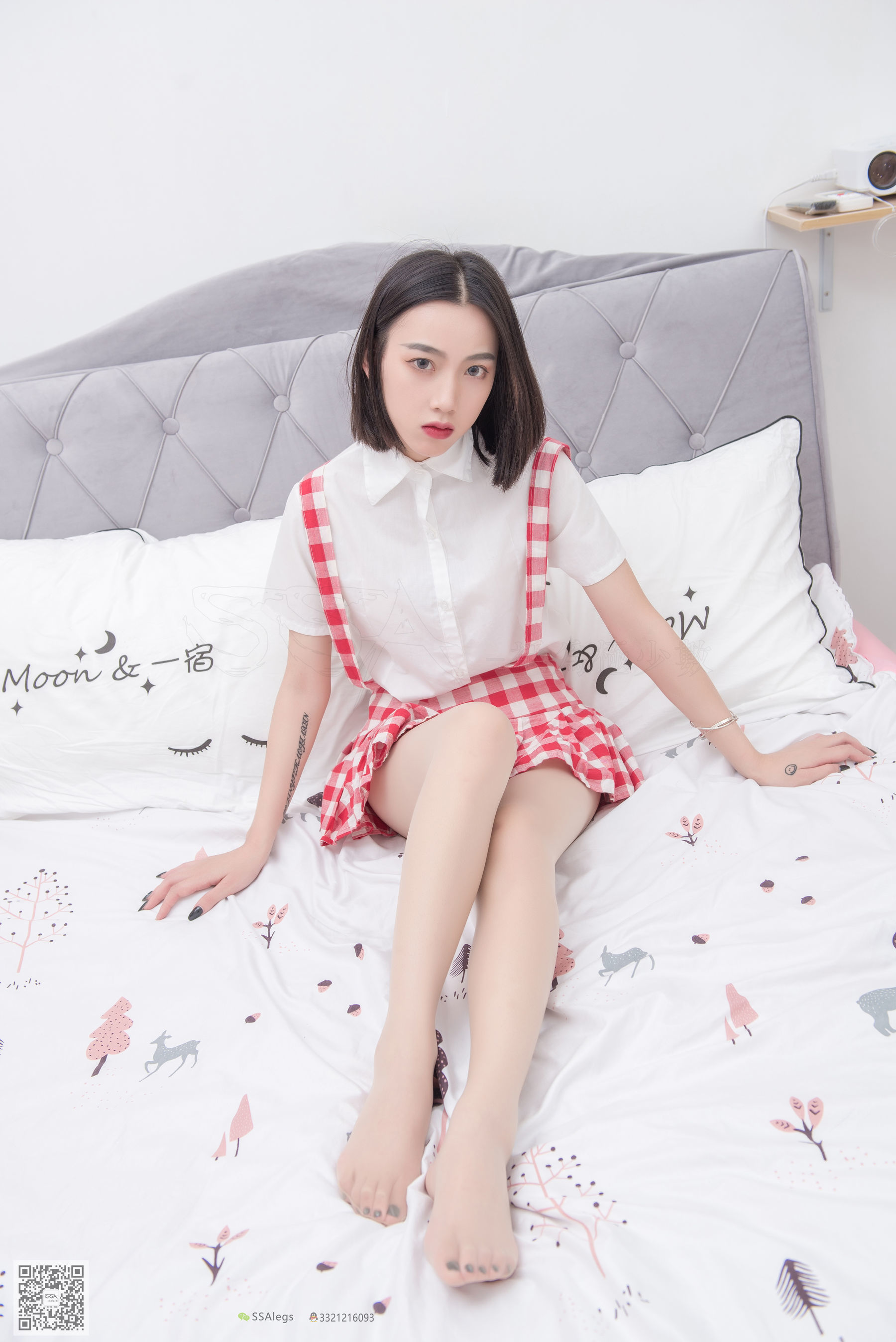 超清写真 No.033 大大 红白格子齐臀超短裙肉丝-图5