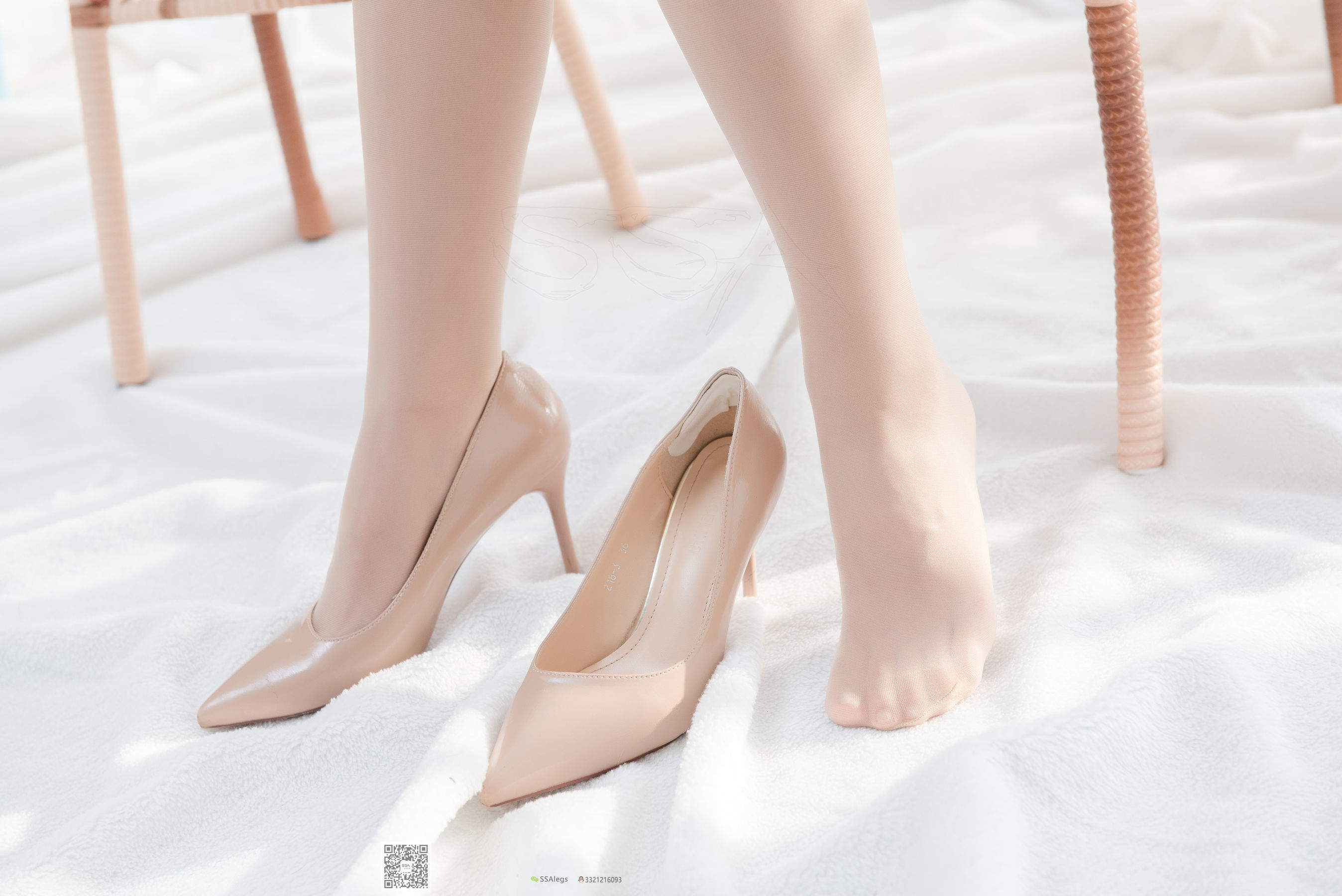 超清写真 No.046 芷沫 阳光下的混血美女同事-图21