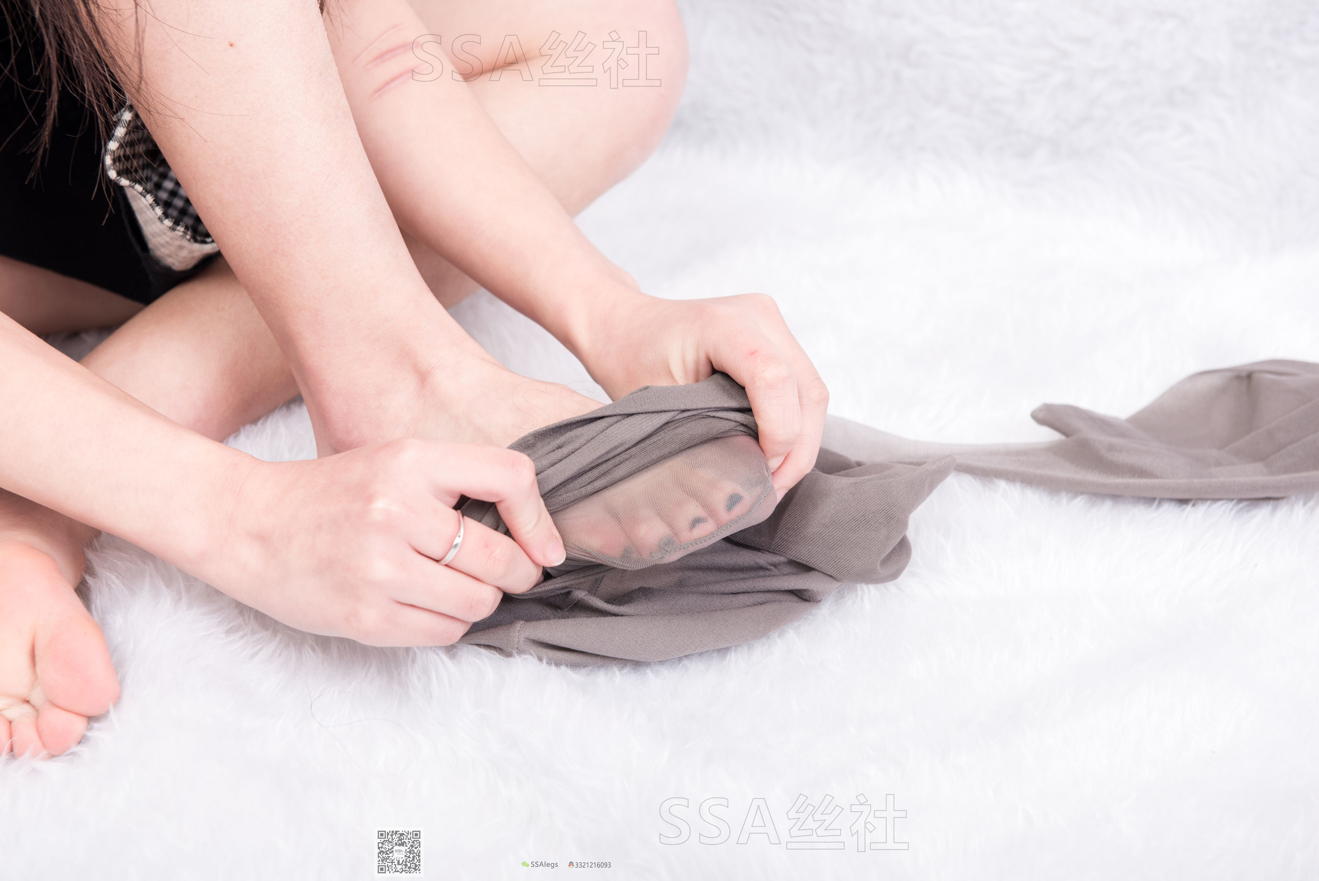 超清写真 No.075 小师妹佳佳 大玩偶-图1