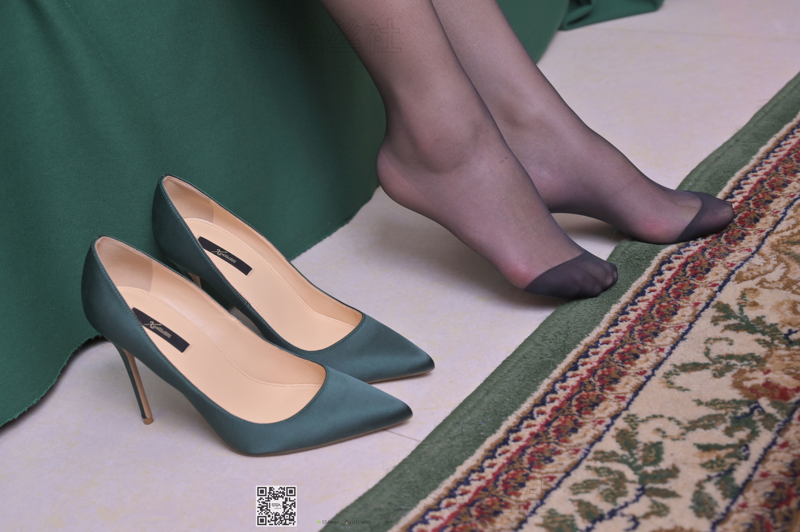 超清写真 No.095 大大 欧式复古房间的黑丝腿模-图0