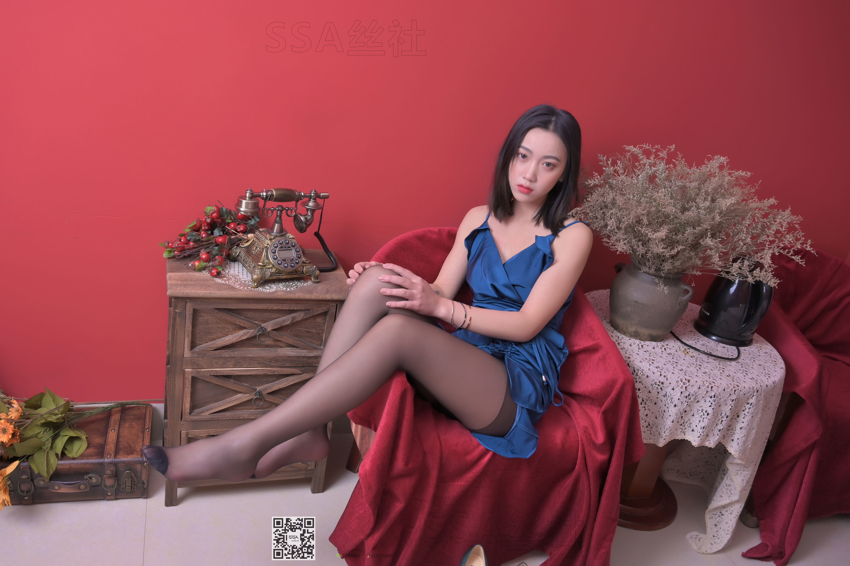 超清写真 No.095 大大 欧式复古房间的黑丝腿模-图122