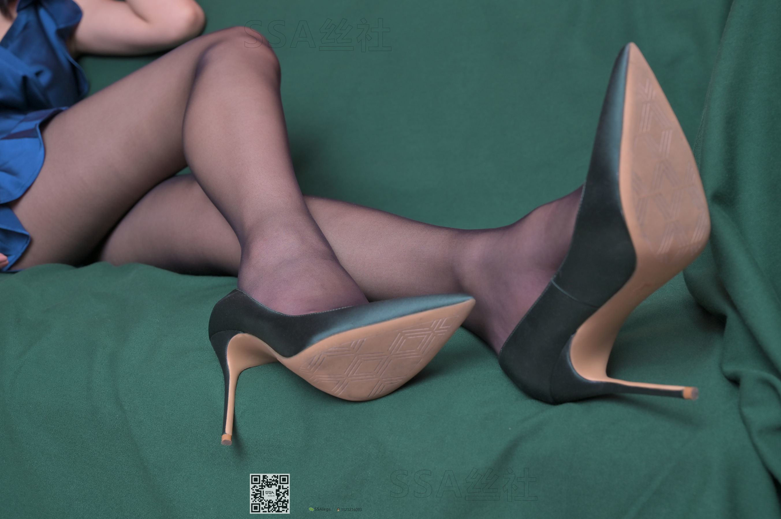 超清写真 No.095 大大 欧式复古房间的黑丝腿模-图52