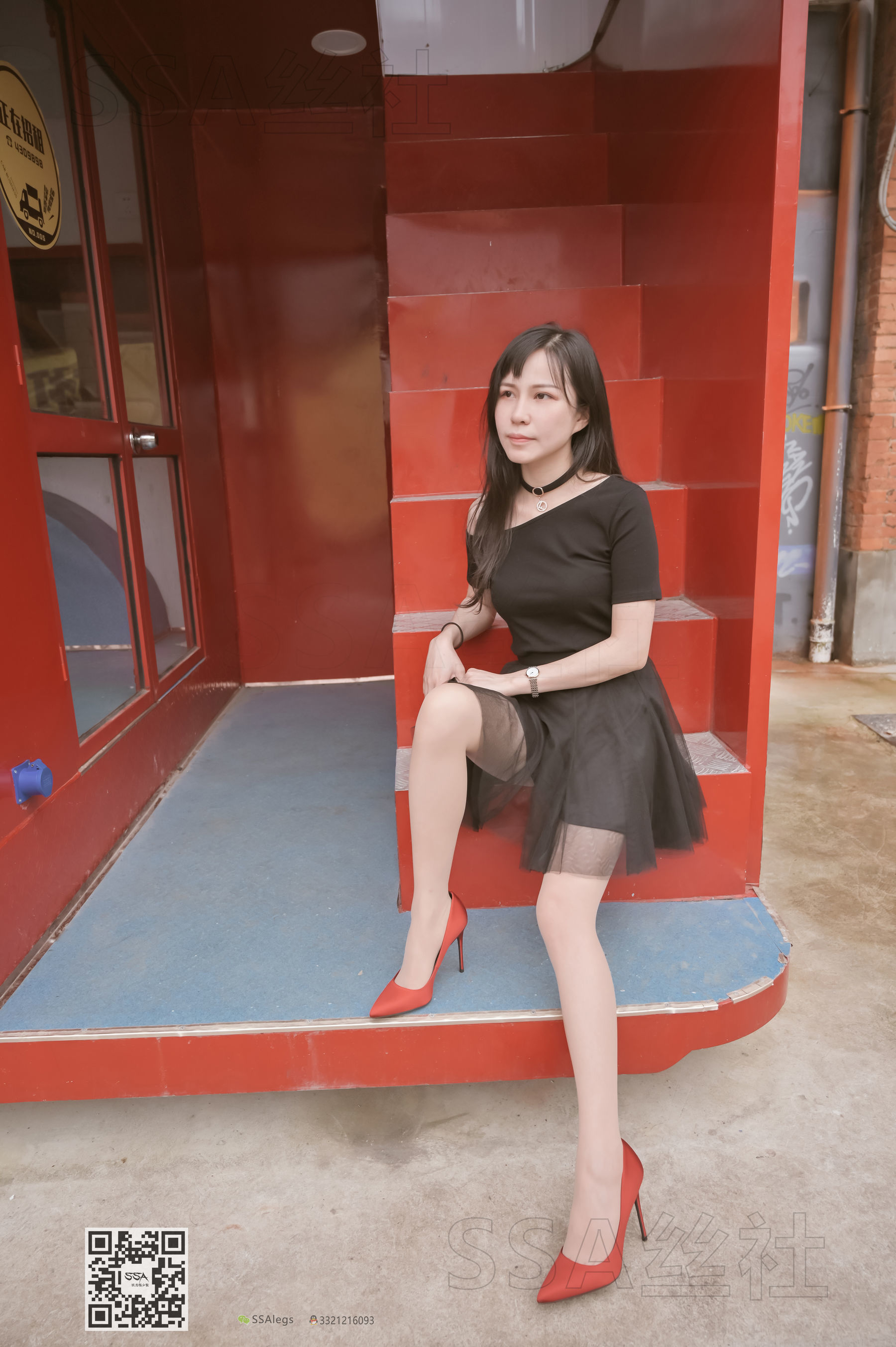 超清写真 No.097 雪梨 腿模街拍红色高跟鞋肉丝-图0
