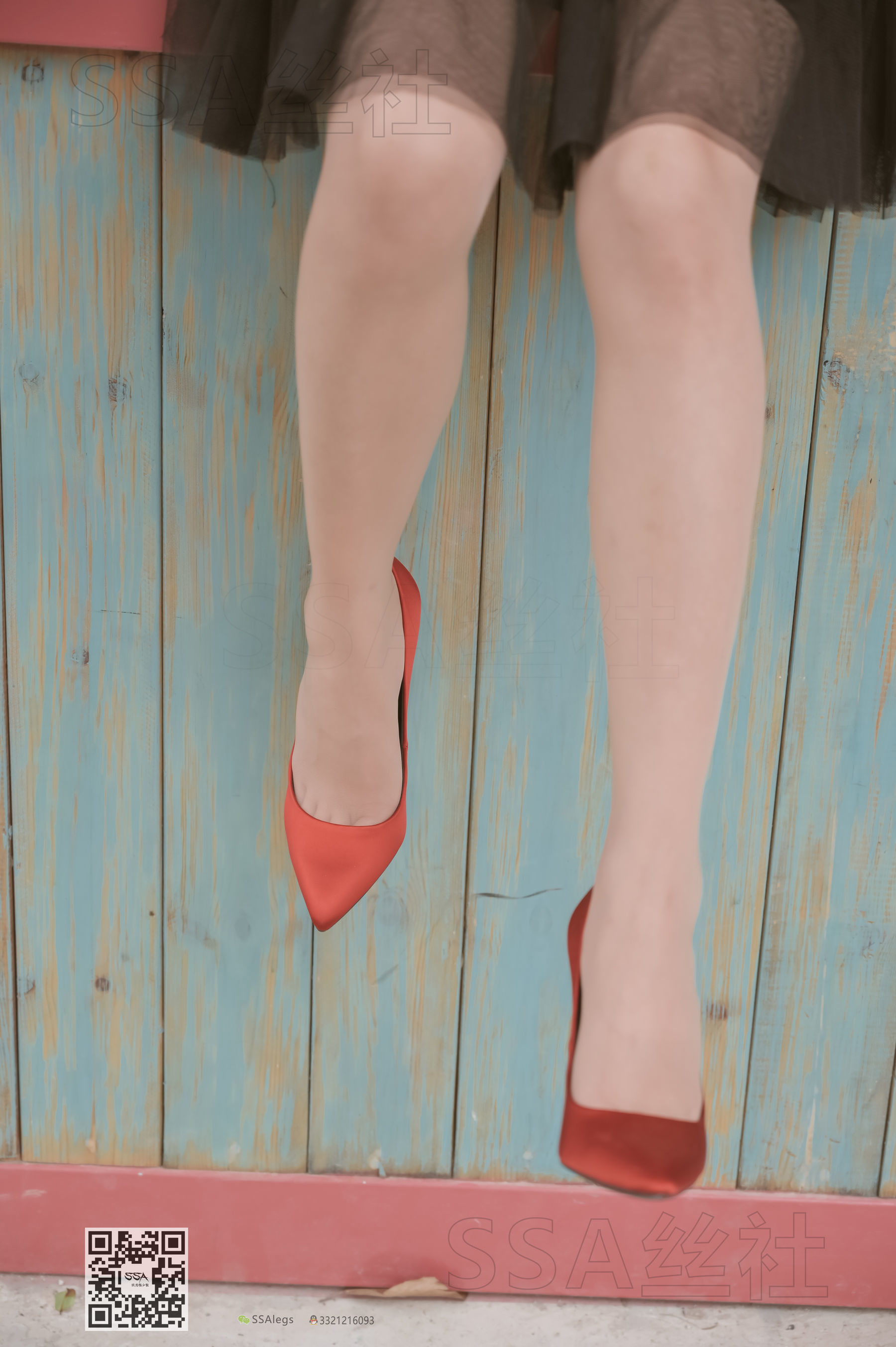 超清写真 No.097 雪梨 腿模街拍红色高跟鞋肉丝-图21