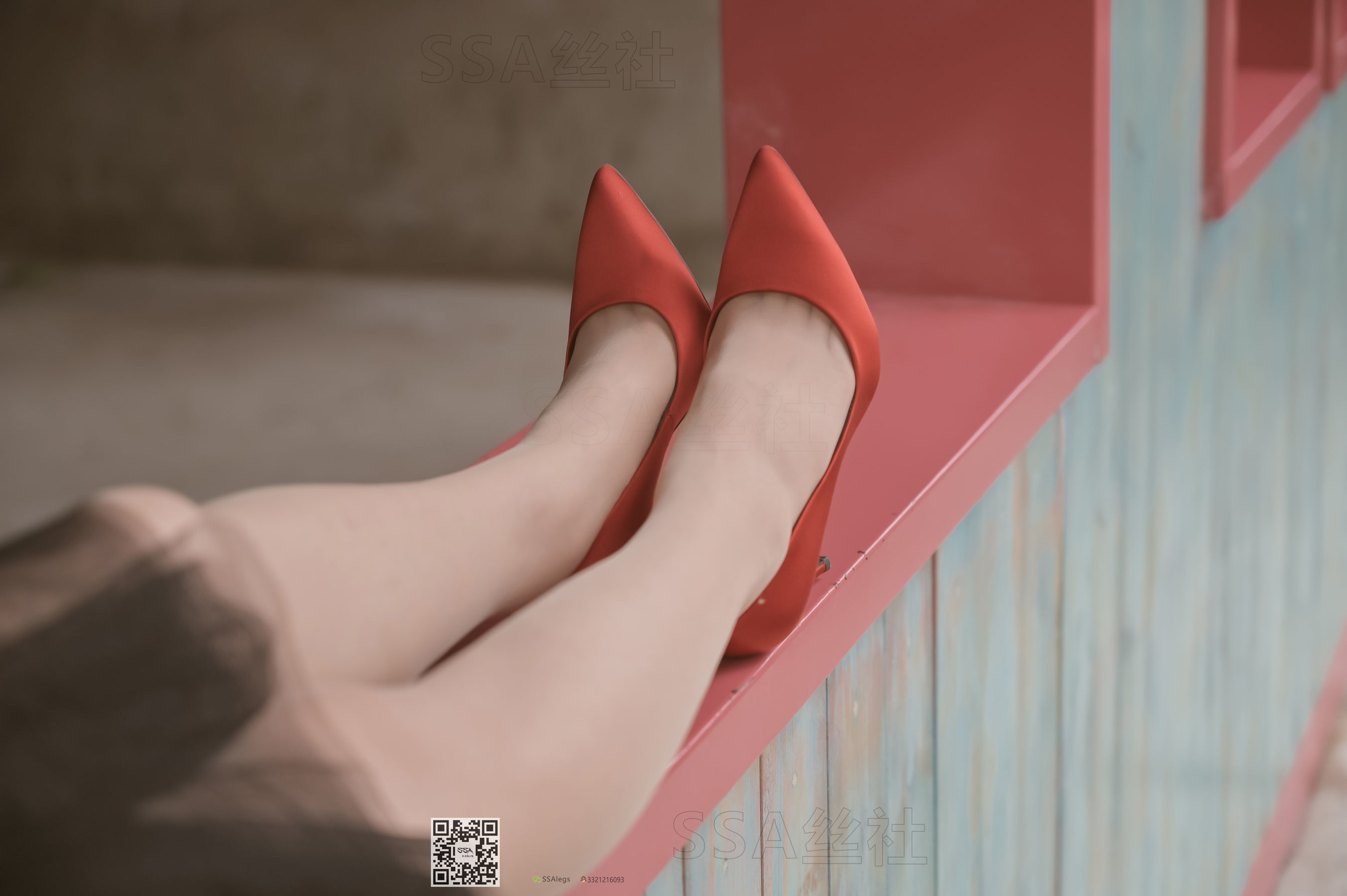 超清写真 No.097 雪梨 腿模街拍红色高跟鞋肉丝-图28