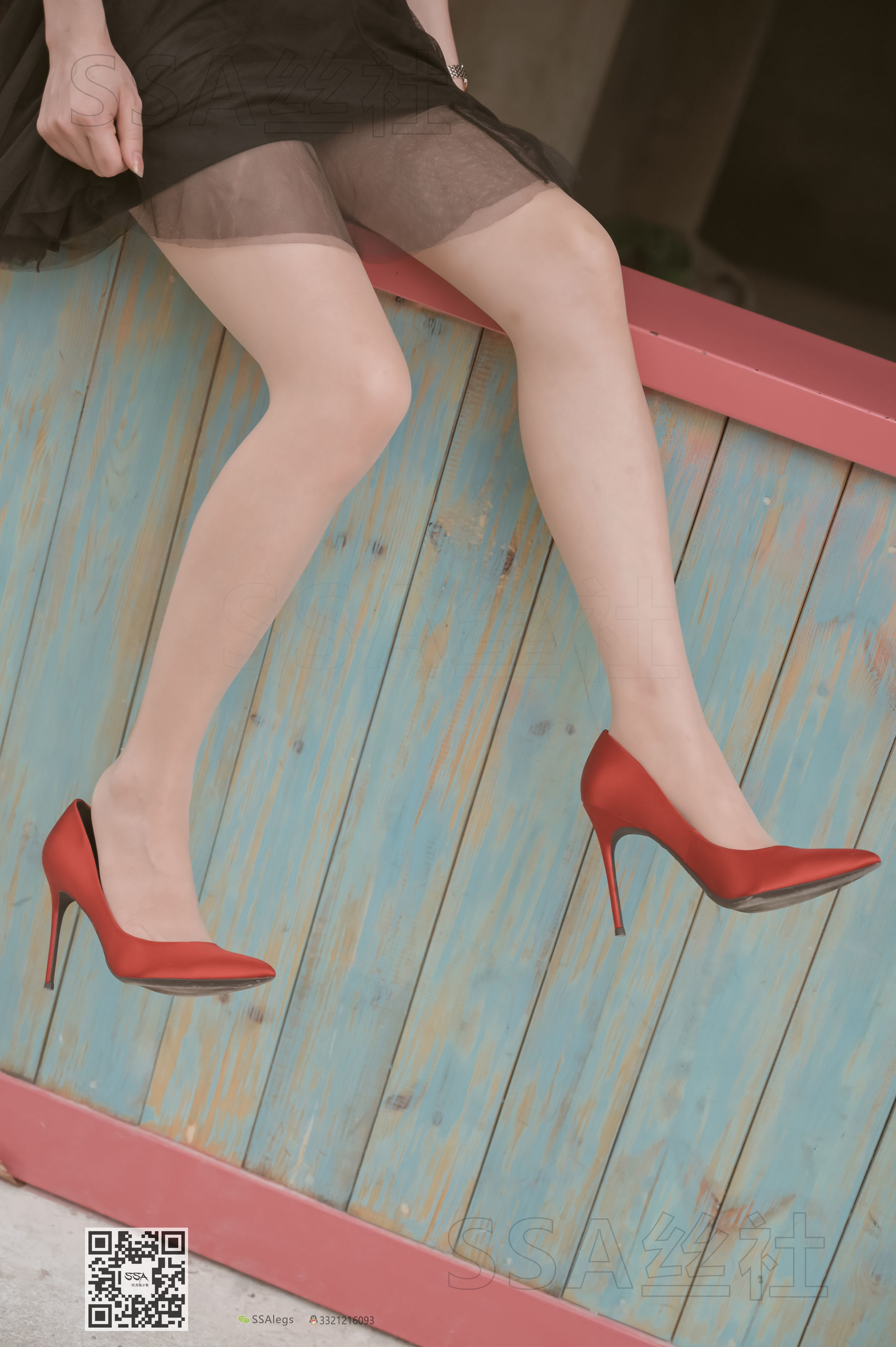 超清写真 No.097 雪梨 腿模街拍红色高跟鞋肉丝-图35