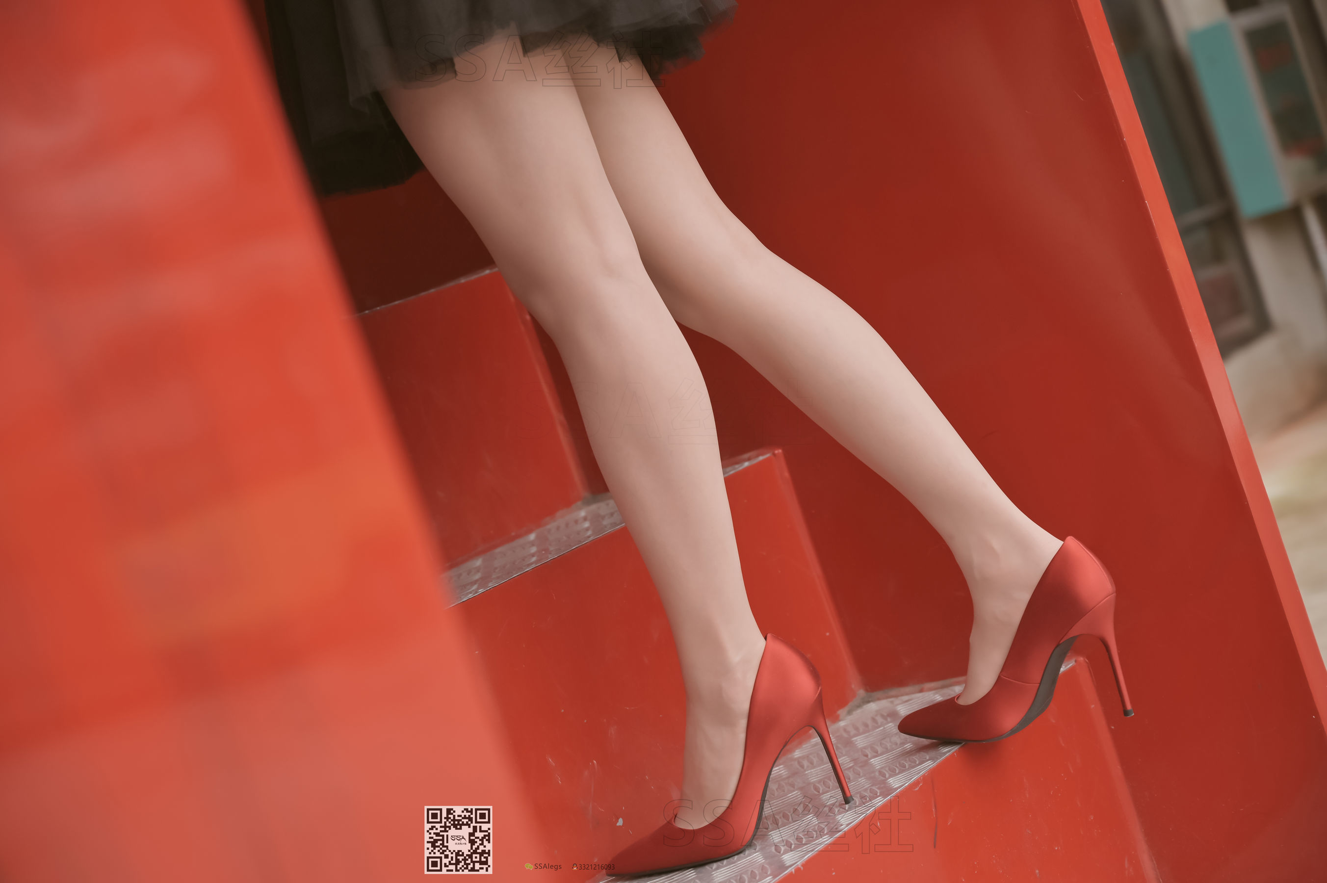 超清写真 No.097 雪梨 腿模街拍红色高跟鞋肉丝-图6