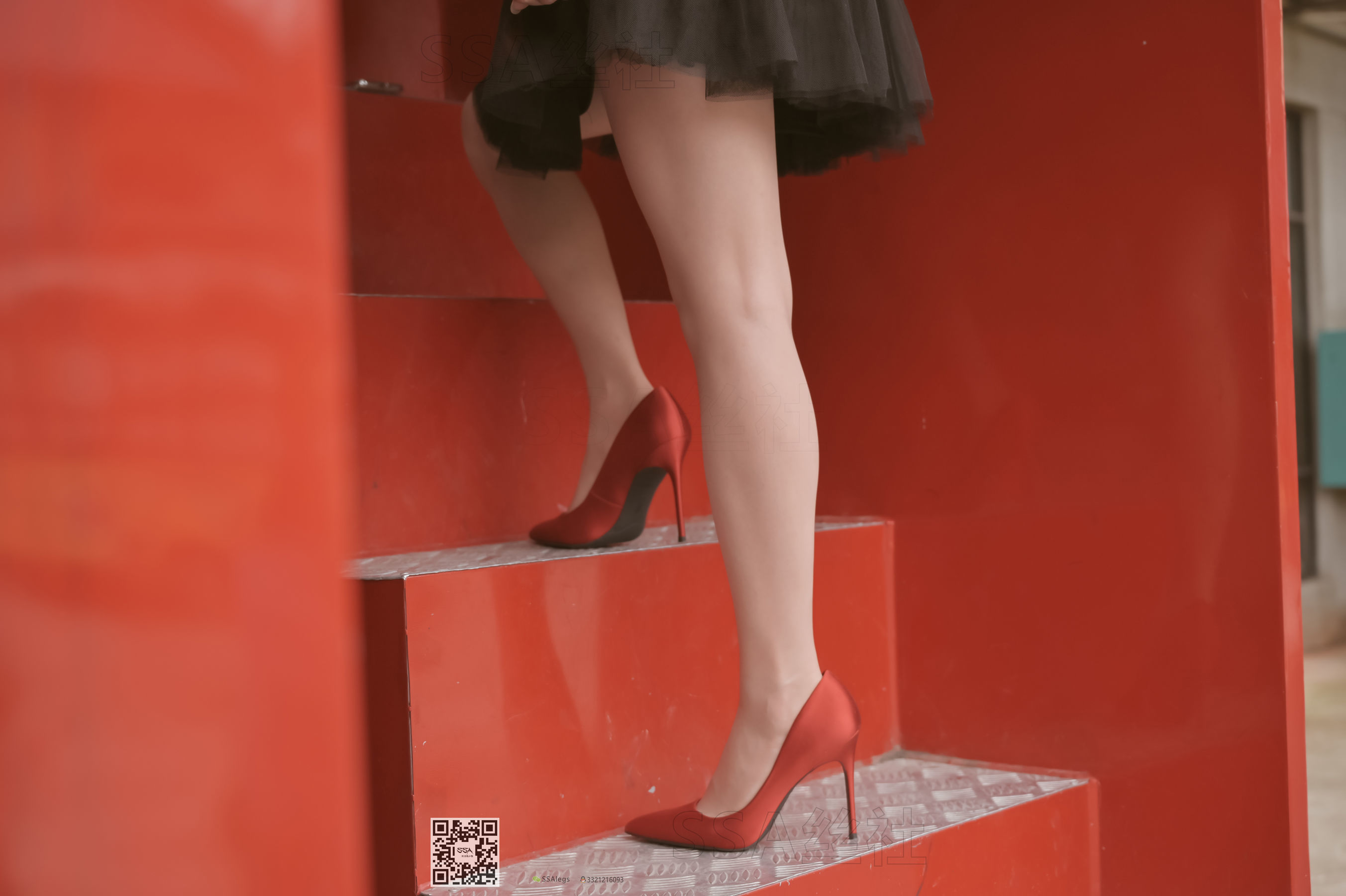 超清写真 No.097 雪梨 腿模街拍红色高跟鞋肉丝-图7