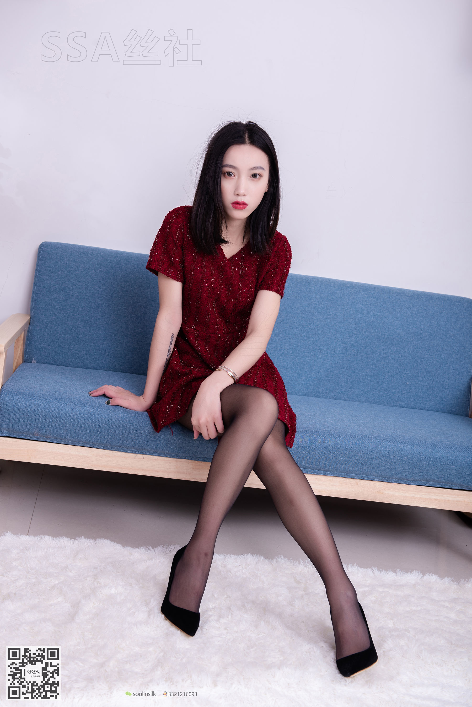 超清写真 No.121 大大 丝袜体验师腿模-图6