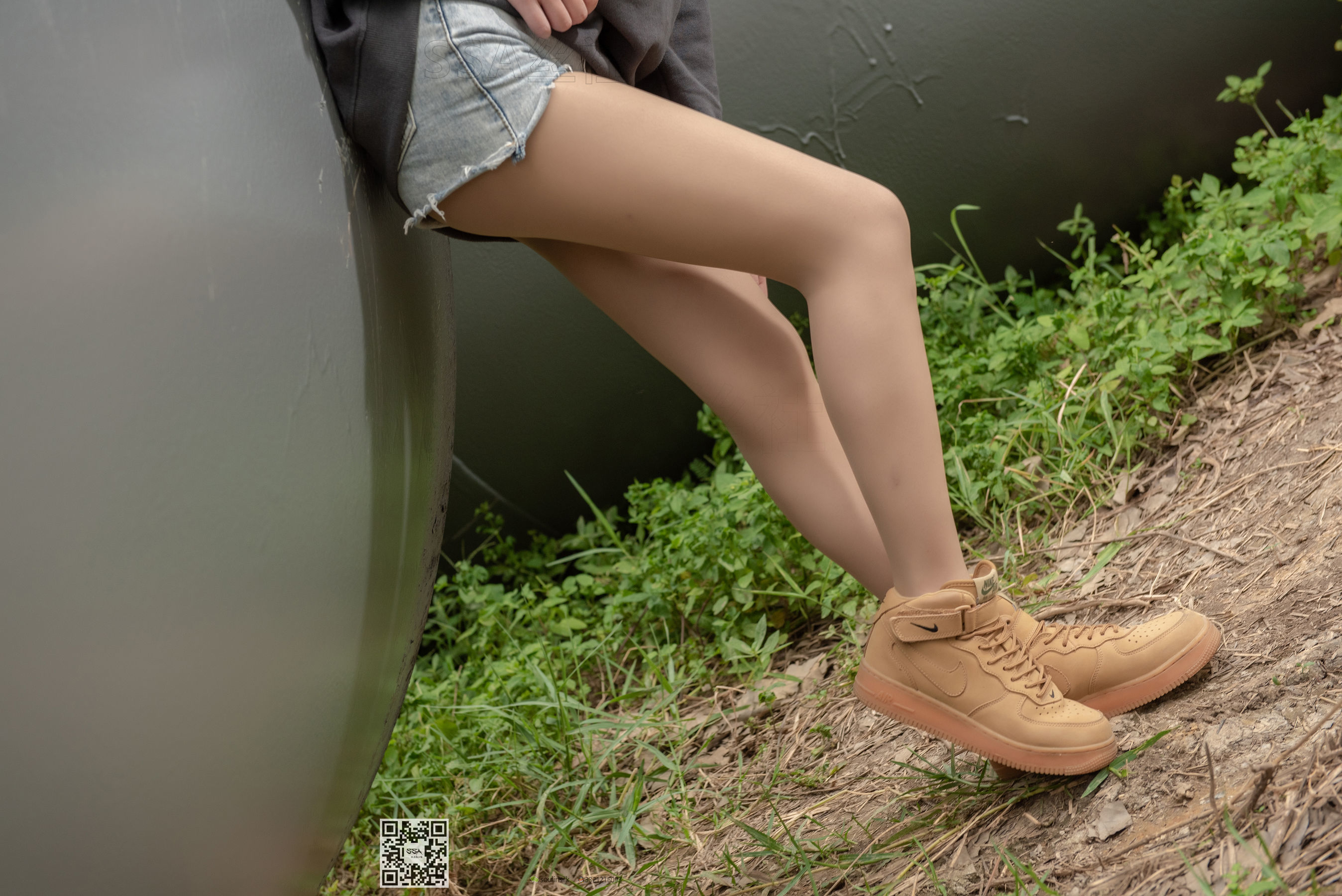 超清写真 No.125 腿模大大 郊外踏青之旅-图3