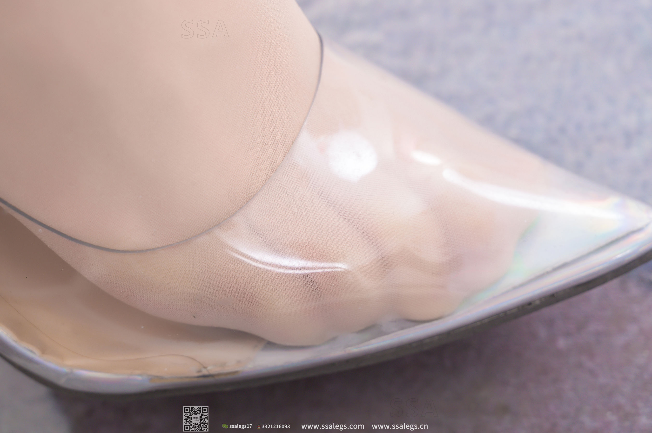 超清写真 No.270 君君 丝袜体验师上身试穿水晶鞋-图42