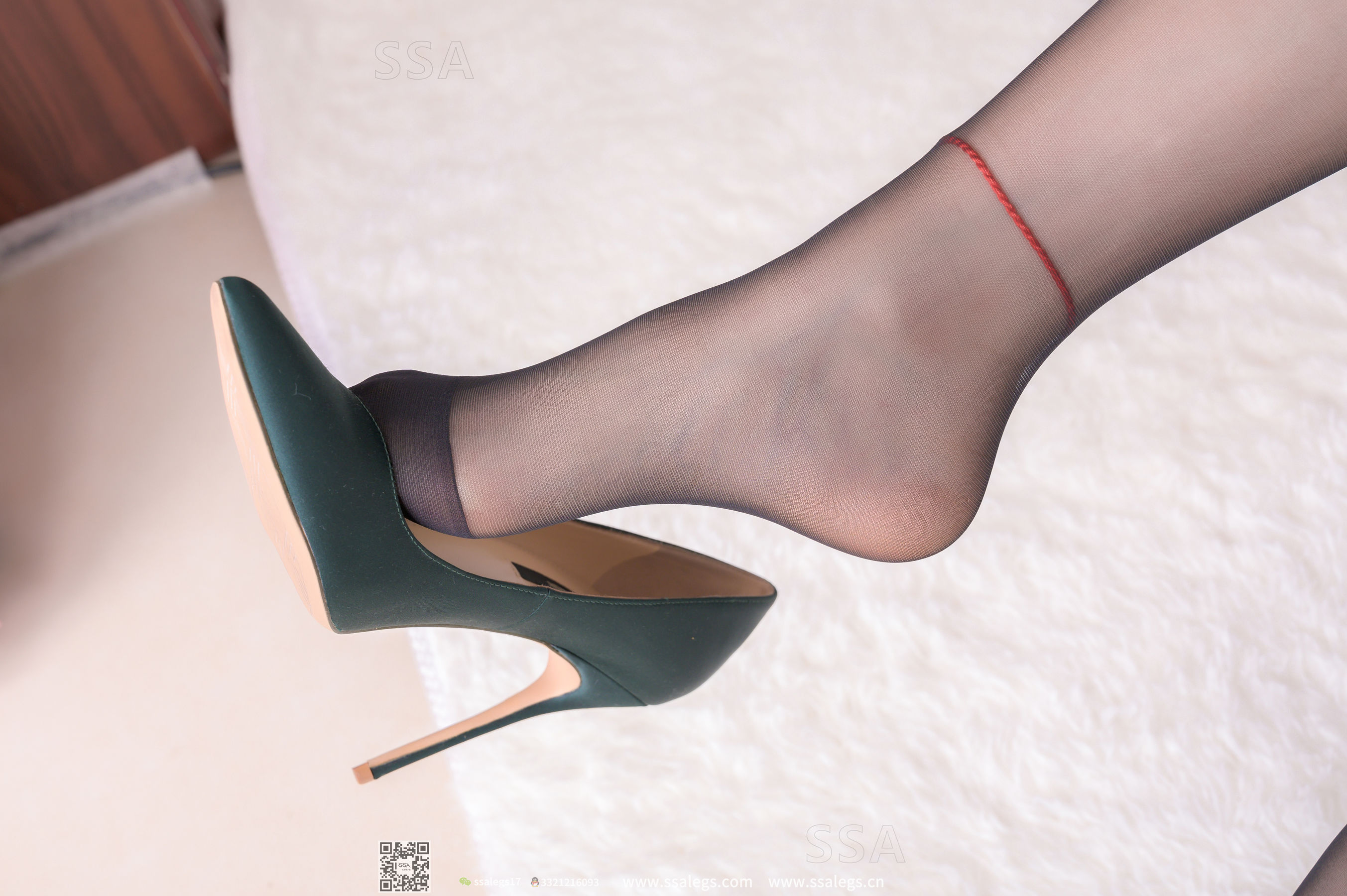 超清写真 No.304 蜜桃 回家的少女美腿黑丝诱惑(上)-图35