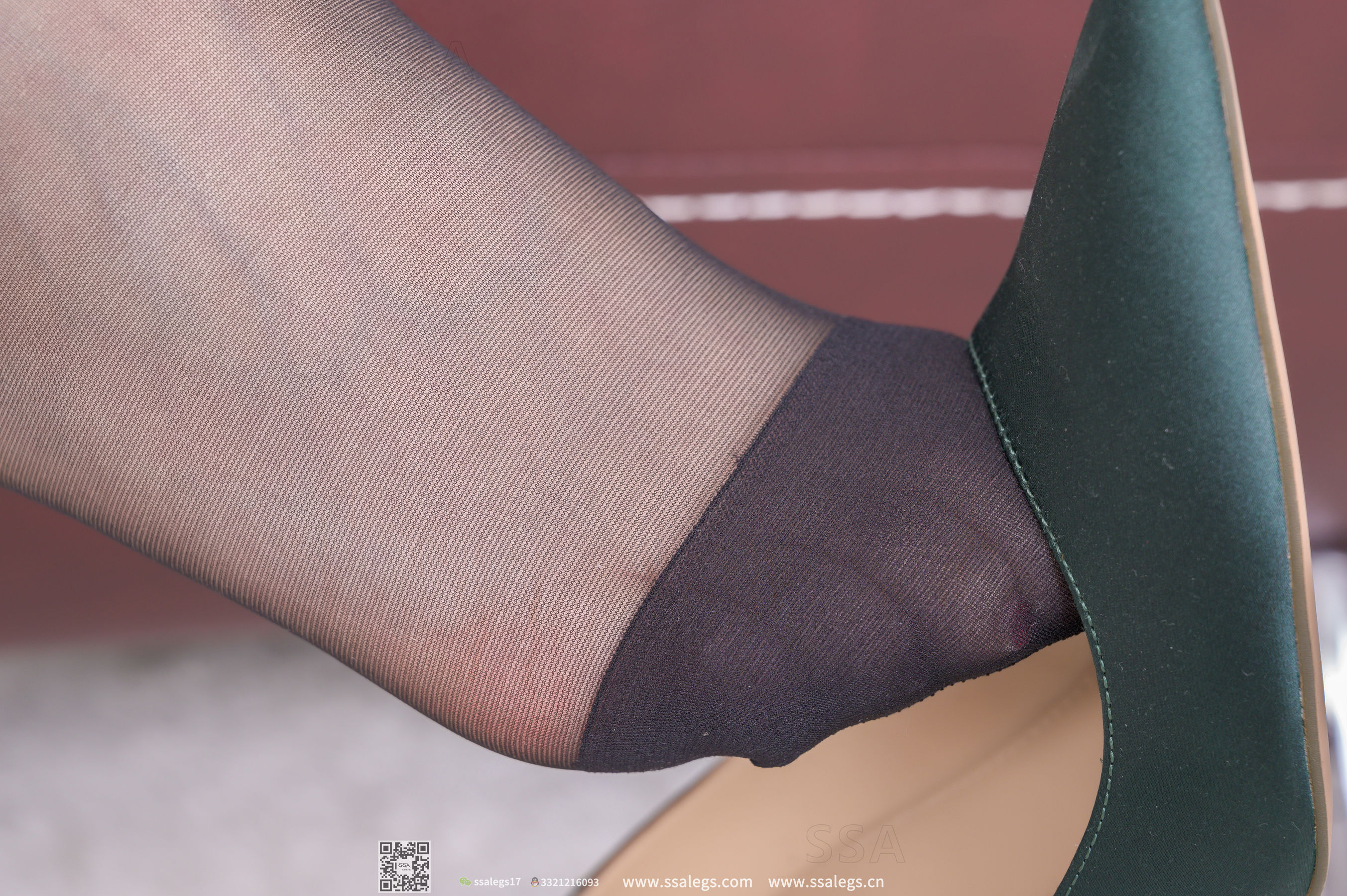 超清写真 No.304 蜜桃 回家的少女美腿黑丝诱惑(上)-图39