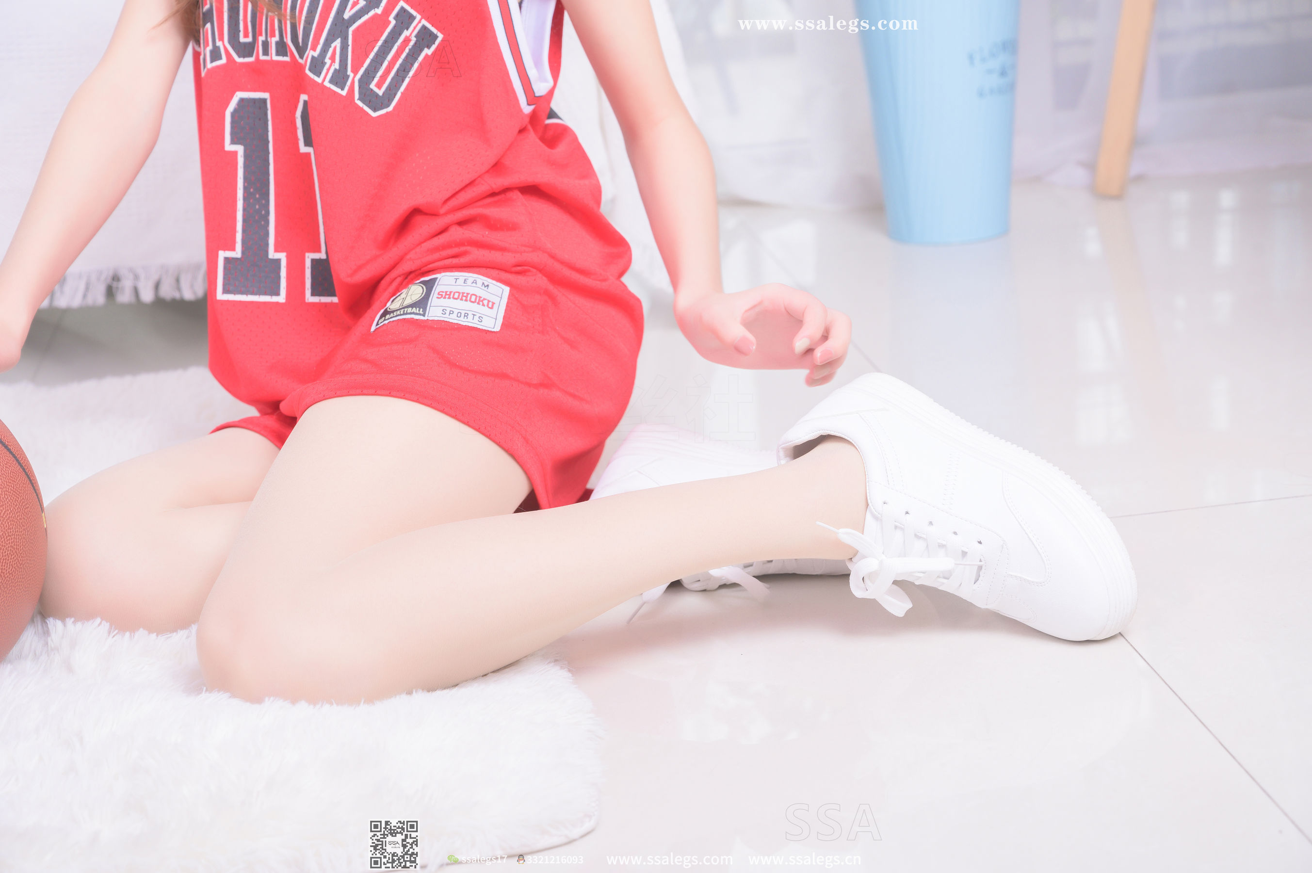 超清写真 No.325 素素 小姐姐放假在家穿丝袜陪你玩篮球(下)-图0