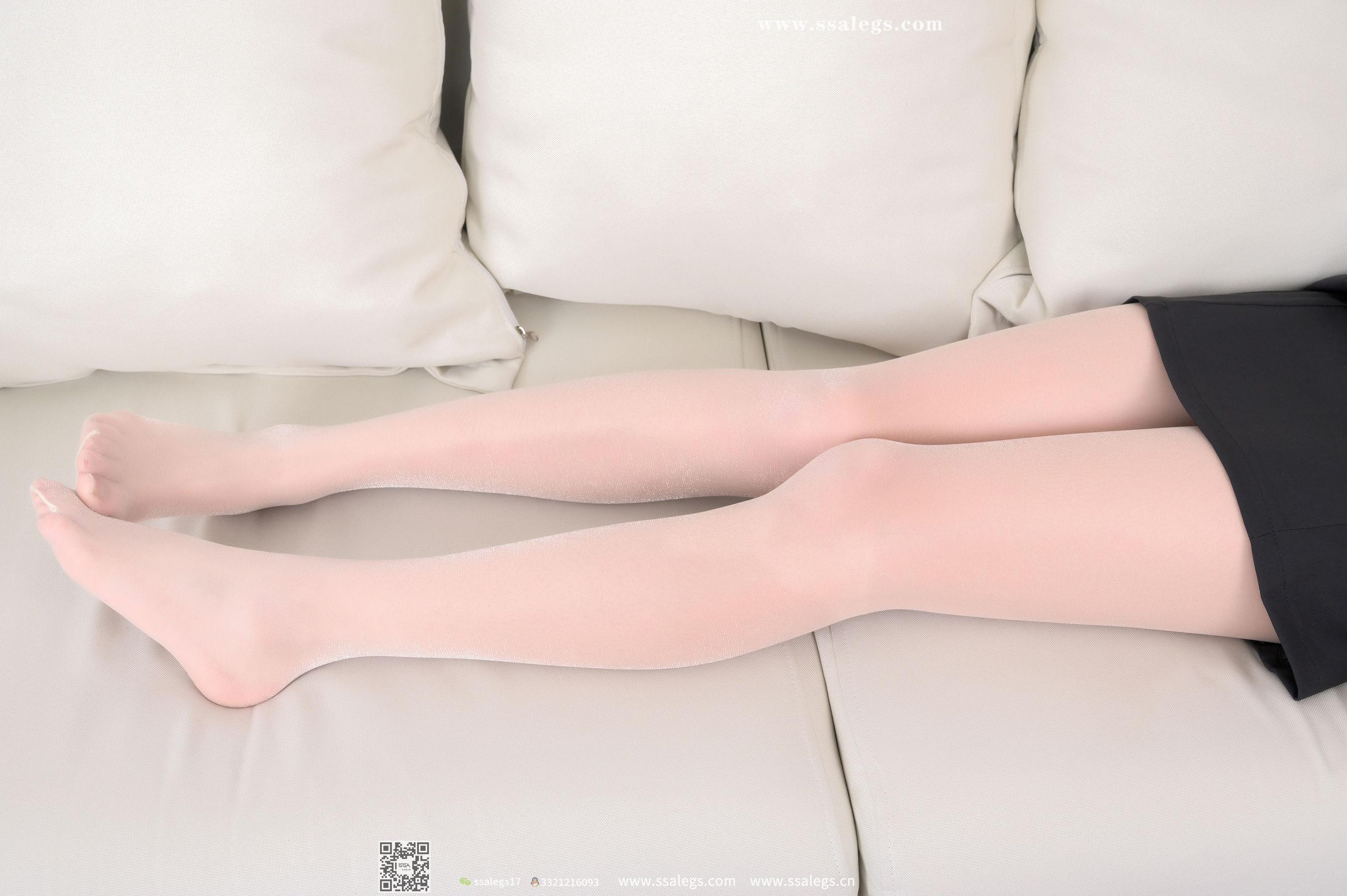 超清写真 No.388 素素 吊带短裙下亮闪闪开档肉丝(下)-图20