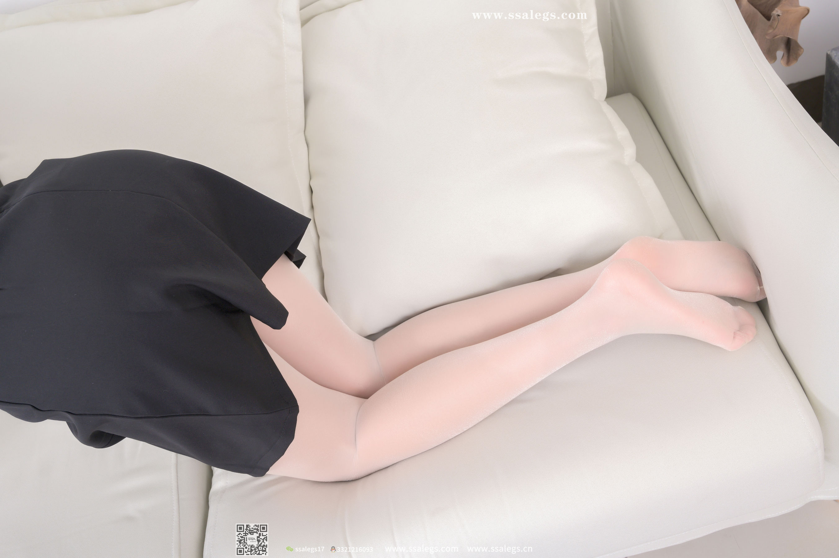 超清写真 No.388 素素 吊带短裙下亮闪闪开档肉丝(下)-图35