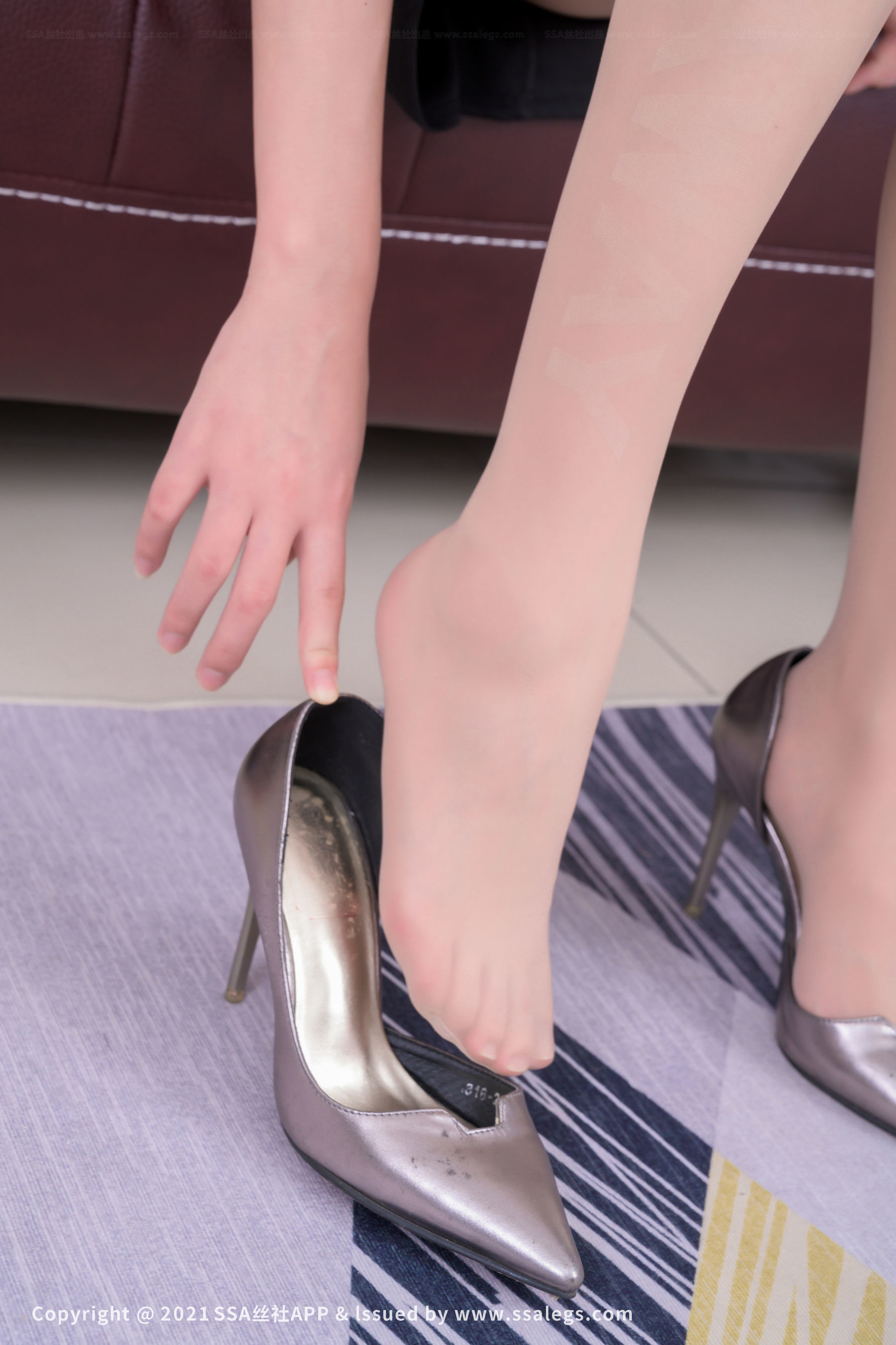 超清写真 No.714 腿模素素 涞觅肉丝袜美足（上）-图109