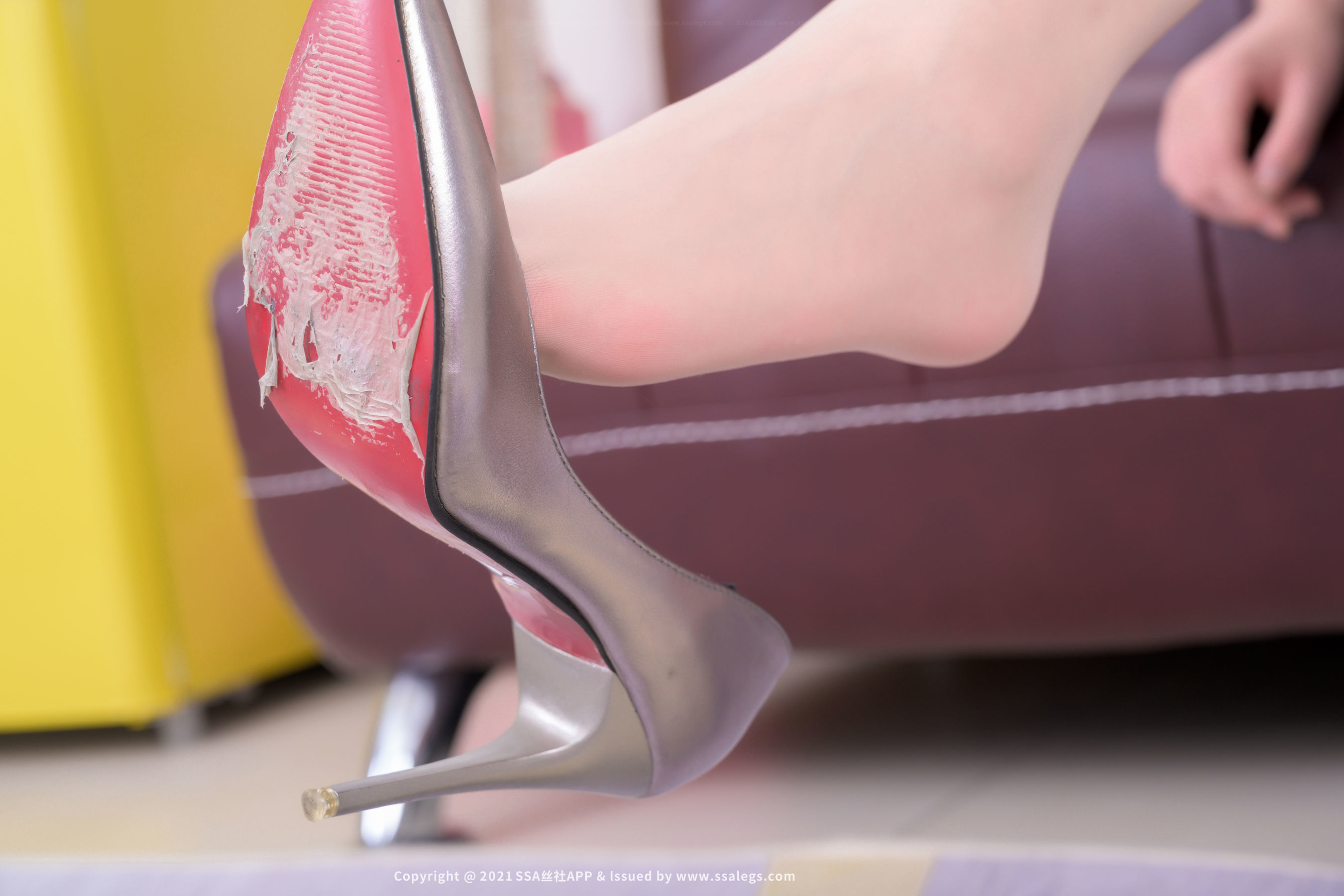 超清写真 No.714 腿模素素 涞觅肉丝袜美足（上）-图13