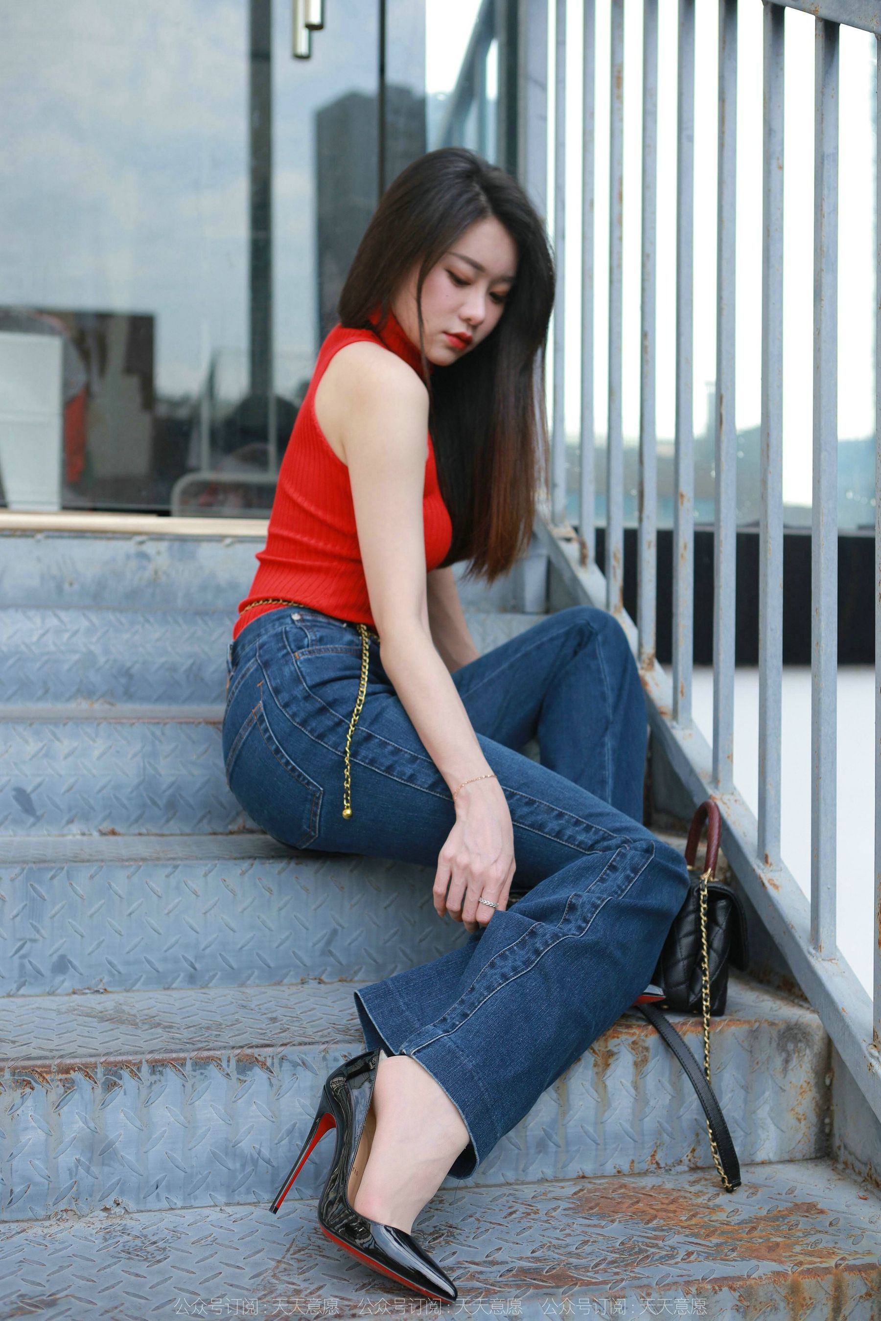 模特 佳爷 《红底高跟库里丝》-图17