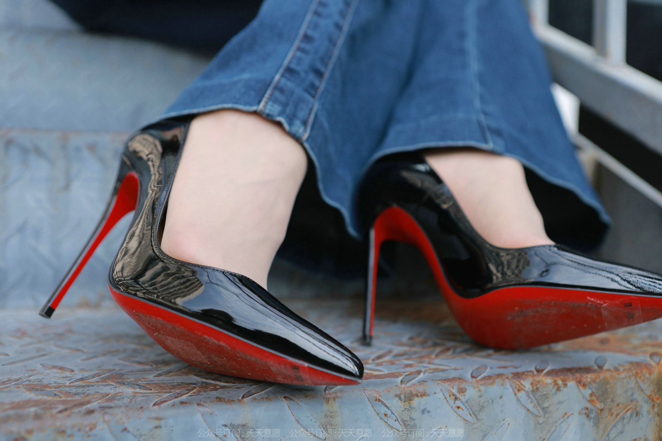 模特 佳爷 《红底高跟库里丝》-图33