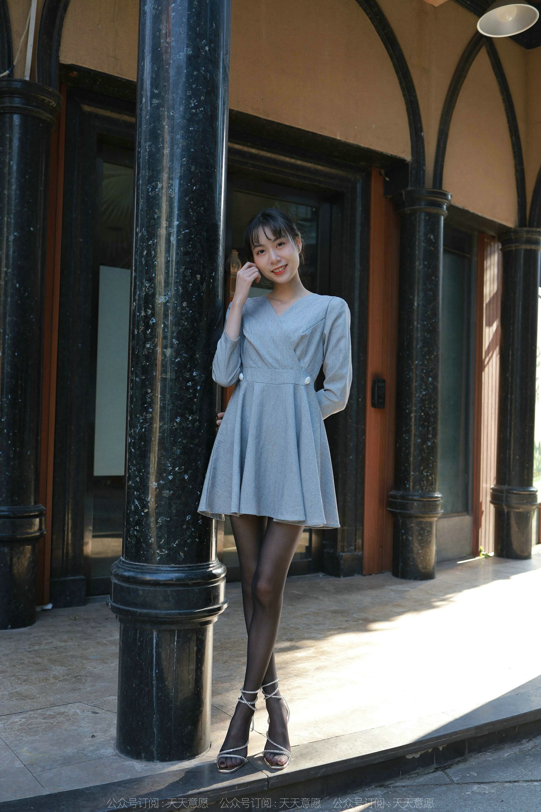 模特 团团 《暖阳下的黑色丝念》-图15