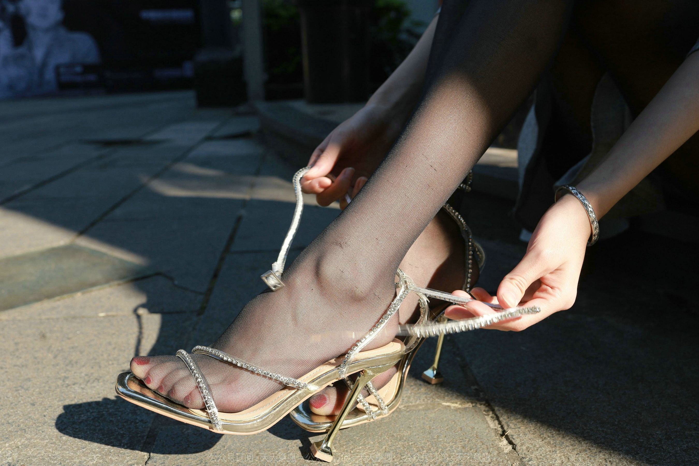 模特 团团 《暖阳下的黑色丝念》-图38