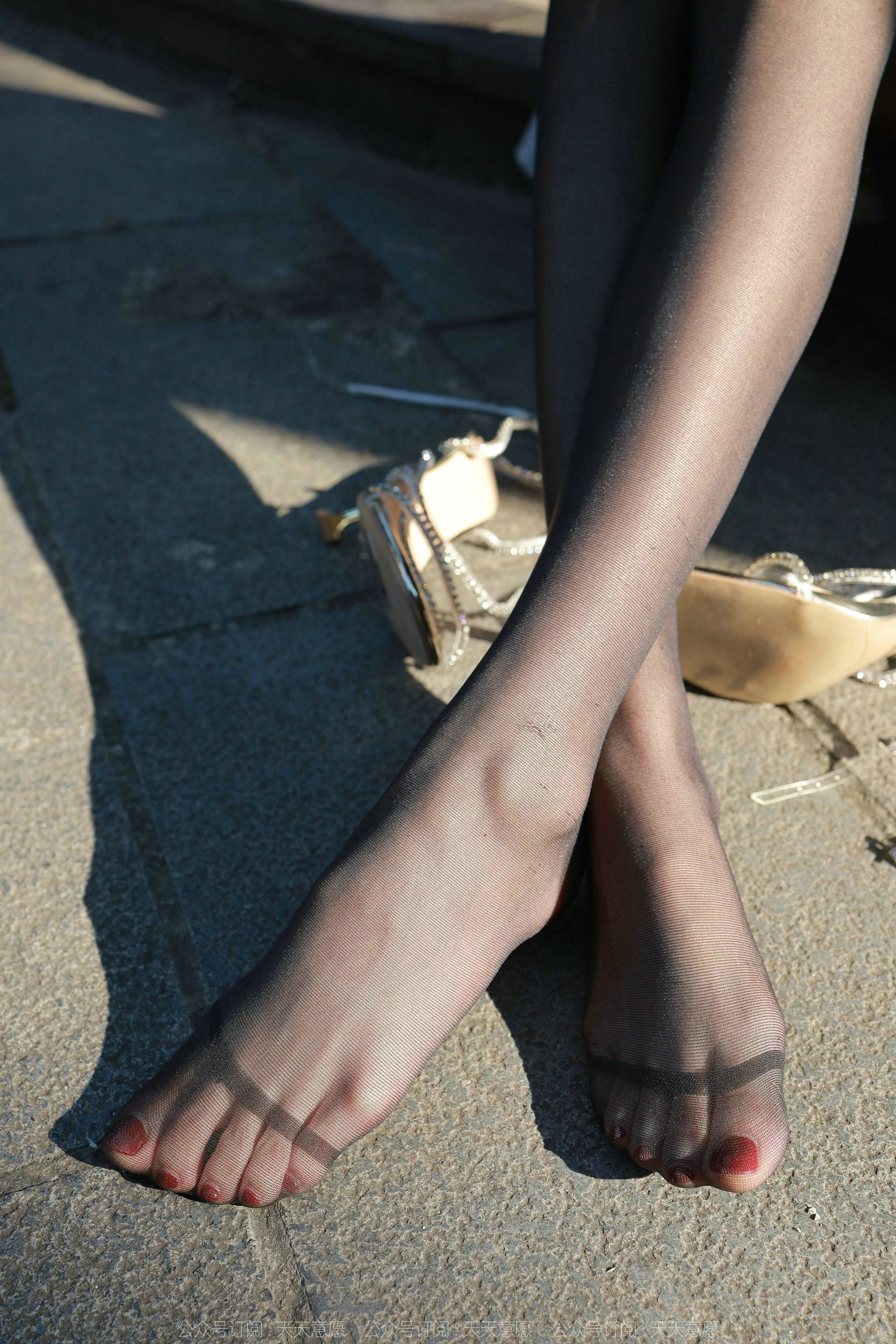 模特 团团 《暖阳下的黑色丝念》-图47