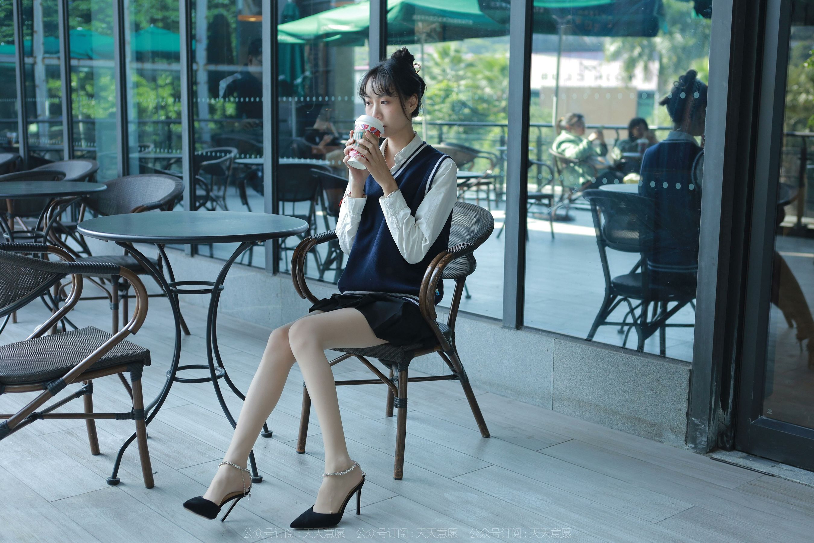 模特 团团 《纯玉学苑装》-图0