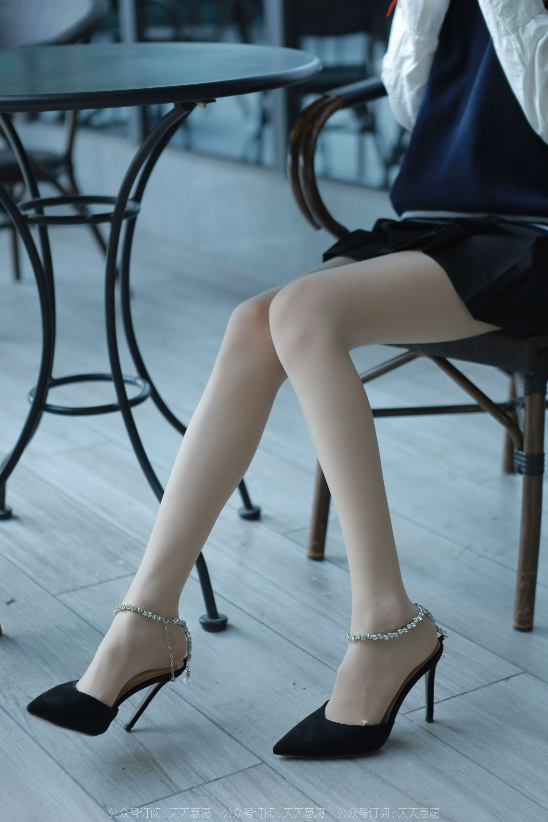 模特 团团 《纯玉学苑装》-图1