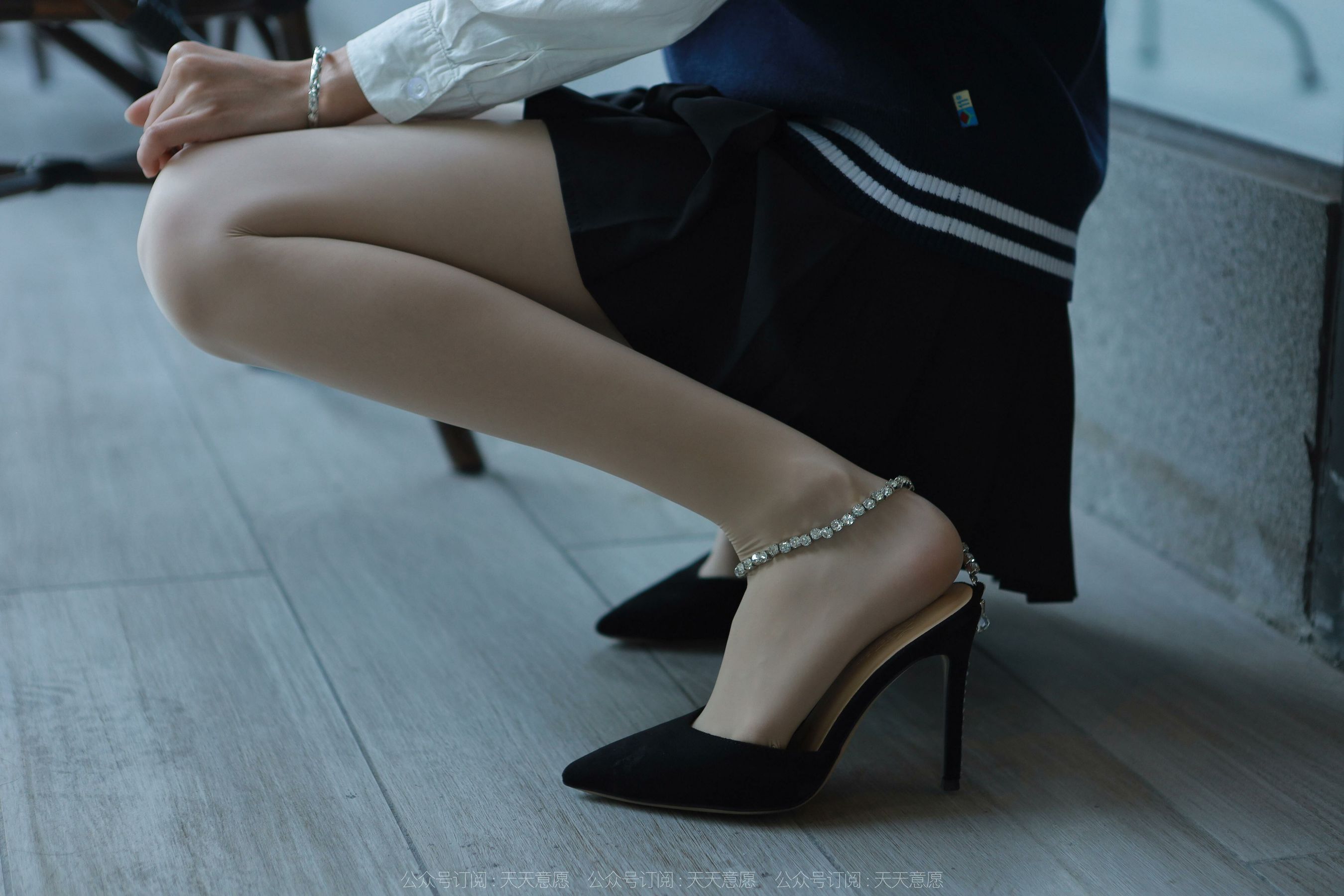 模特 团团 《纯玉学苑装》-图24