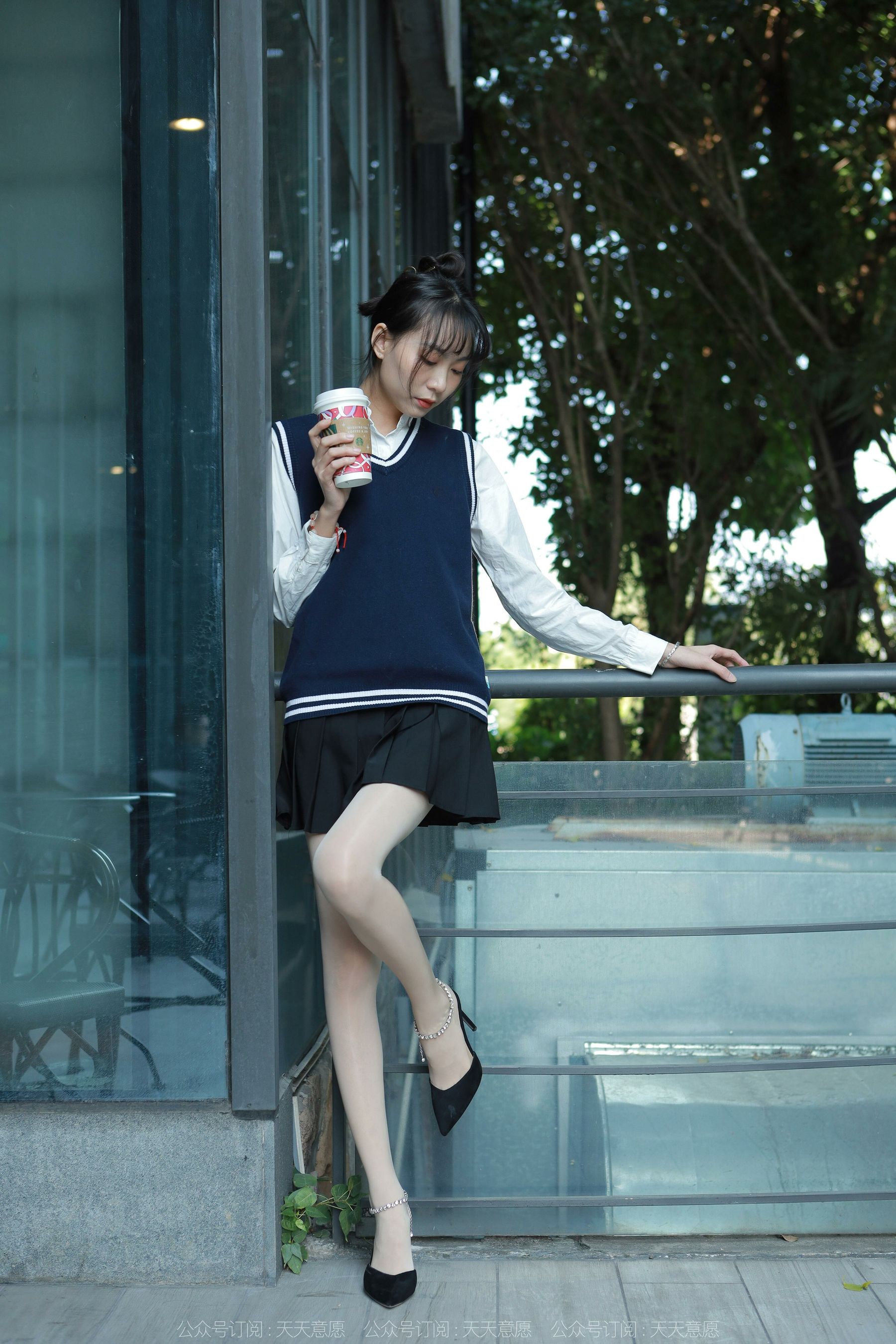 模特 团团 《纯玉学苑装》-图53