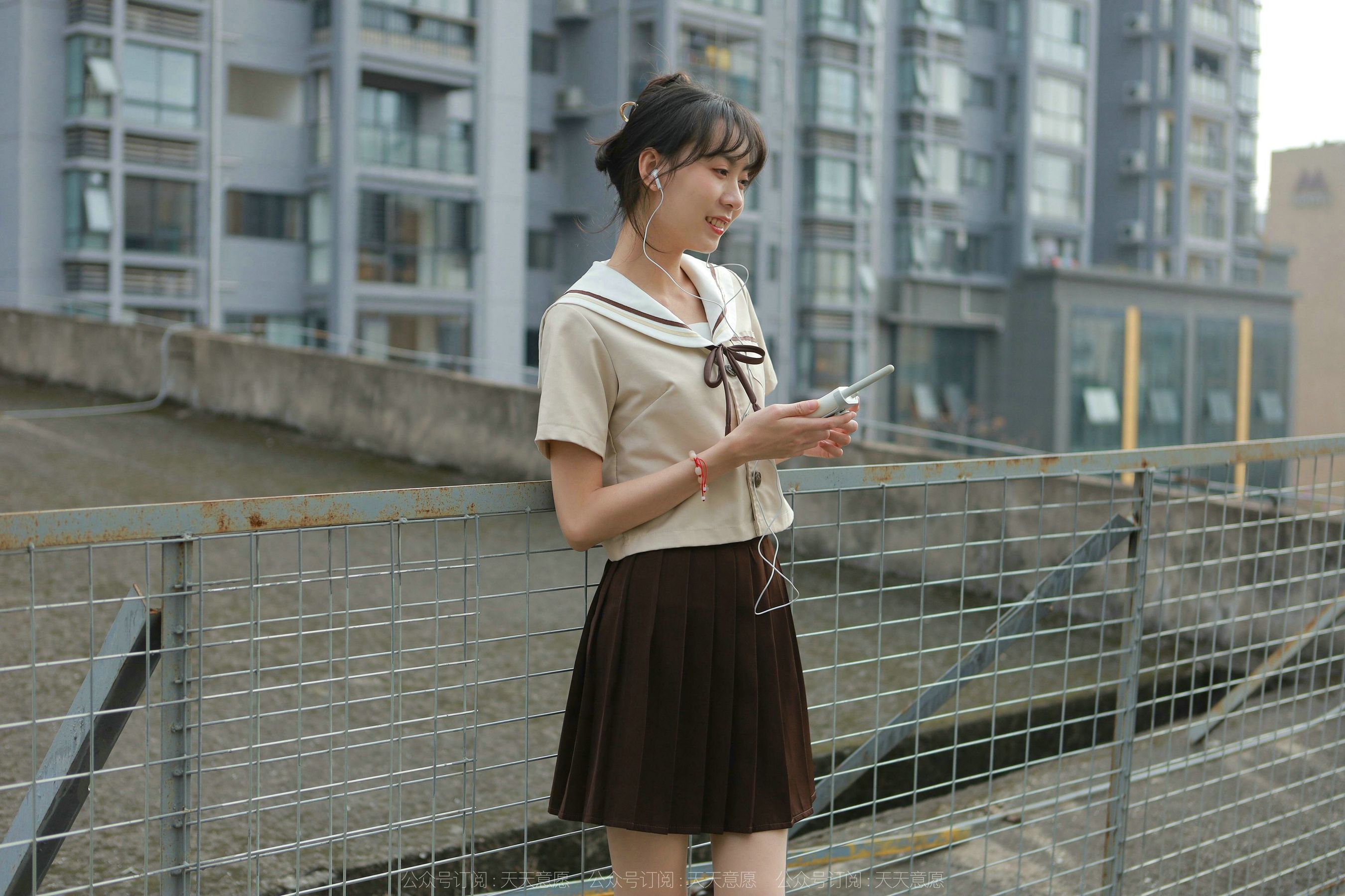 模特 团团 《网易云长腿少女》-图15