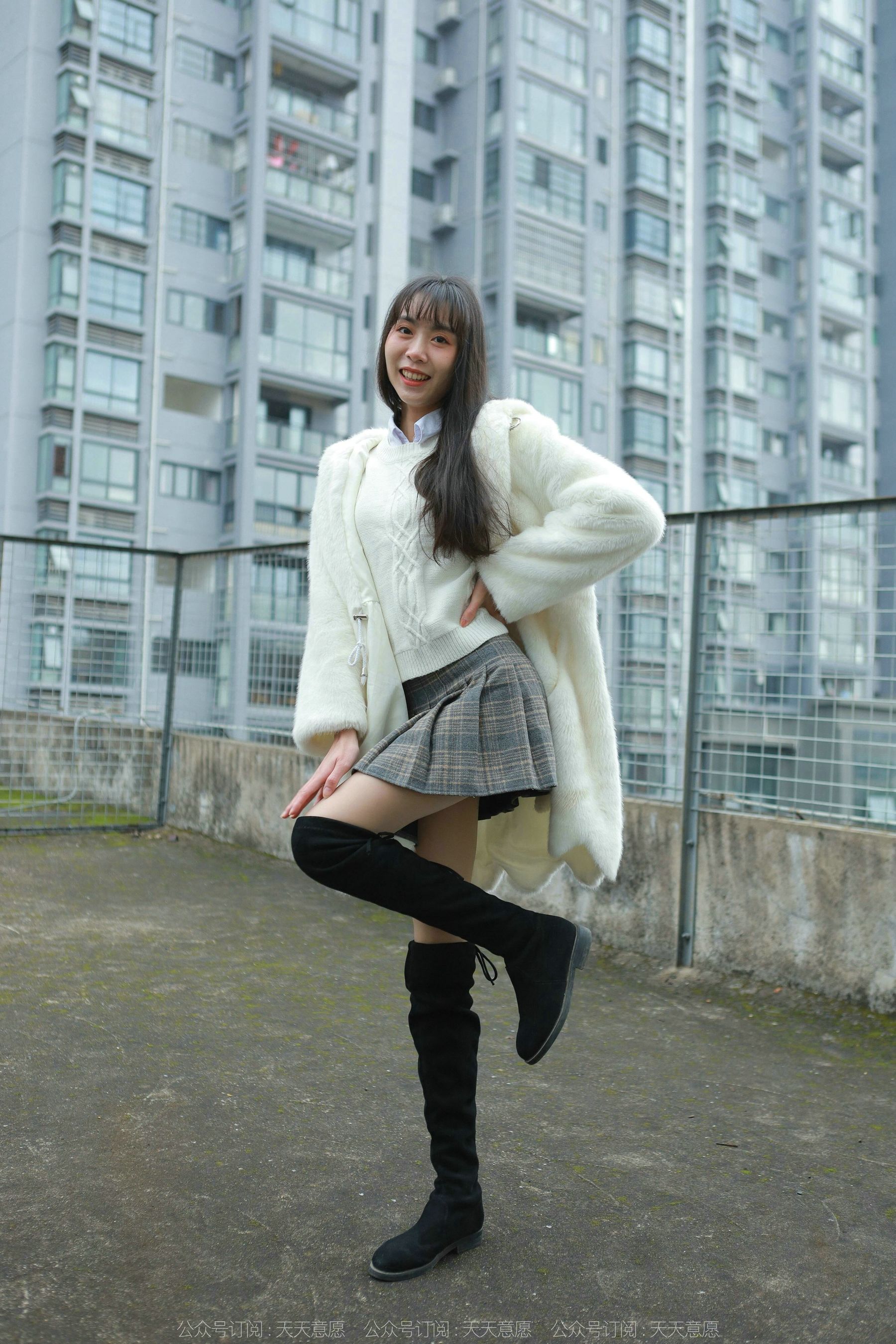 模特 团团 《长靴肉丝》-图5