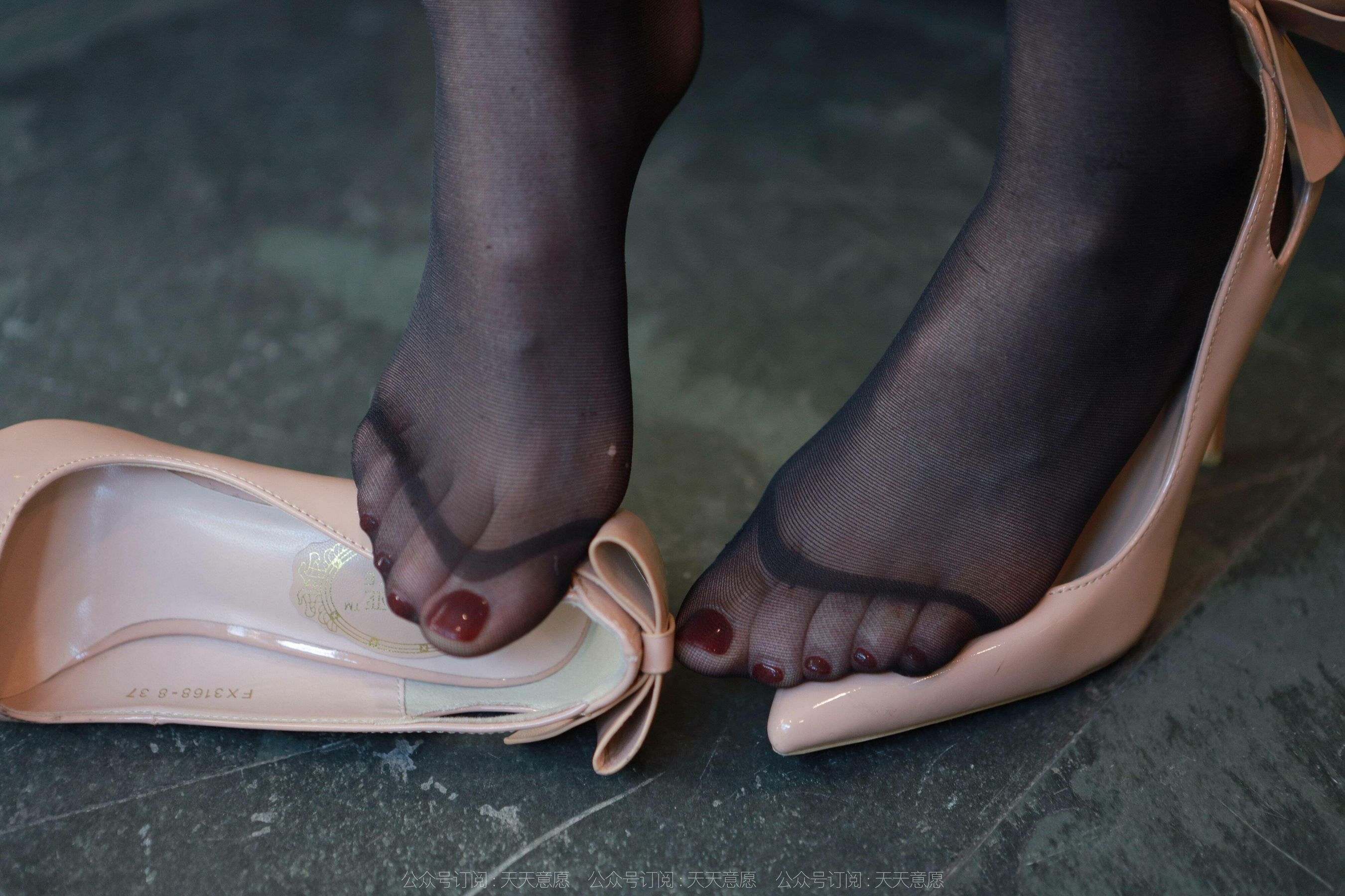 模特 团团 《阳光下的白裙长腿》-图69