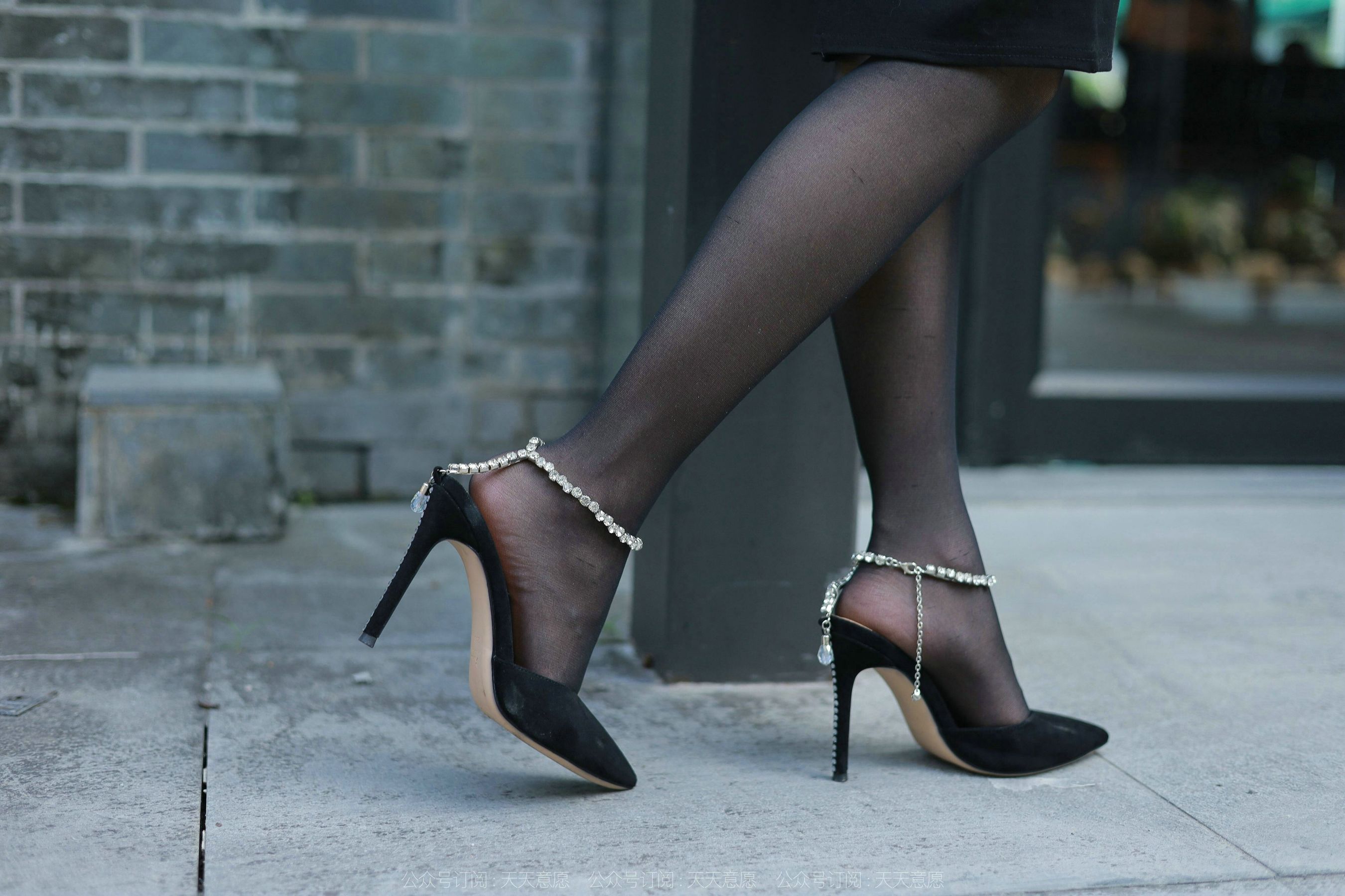 模特 婉萍 《性感OL窄裙》-图35