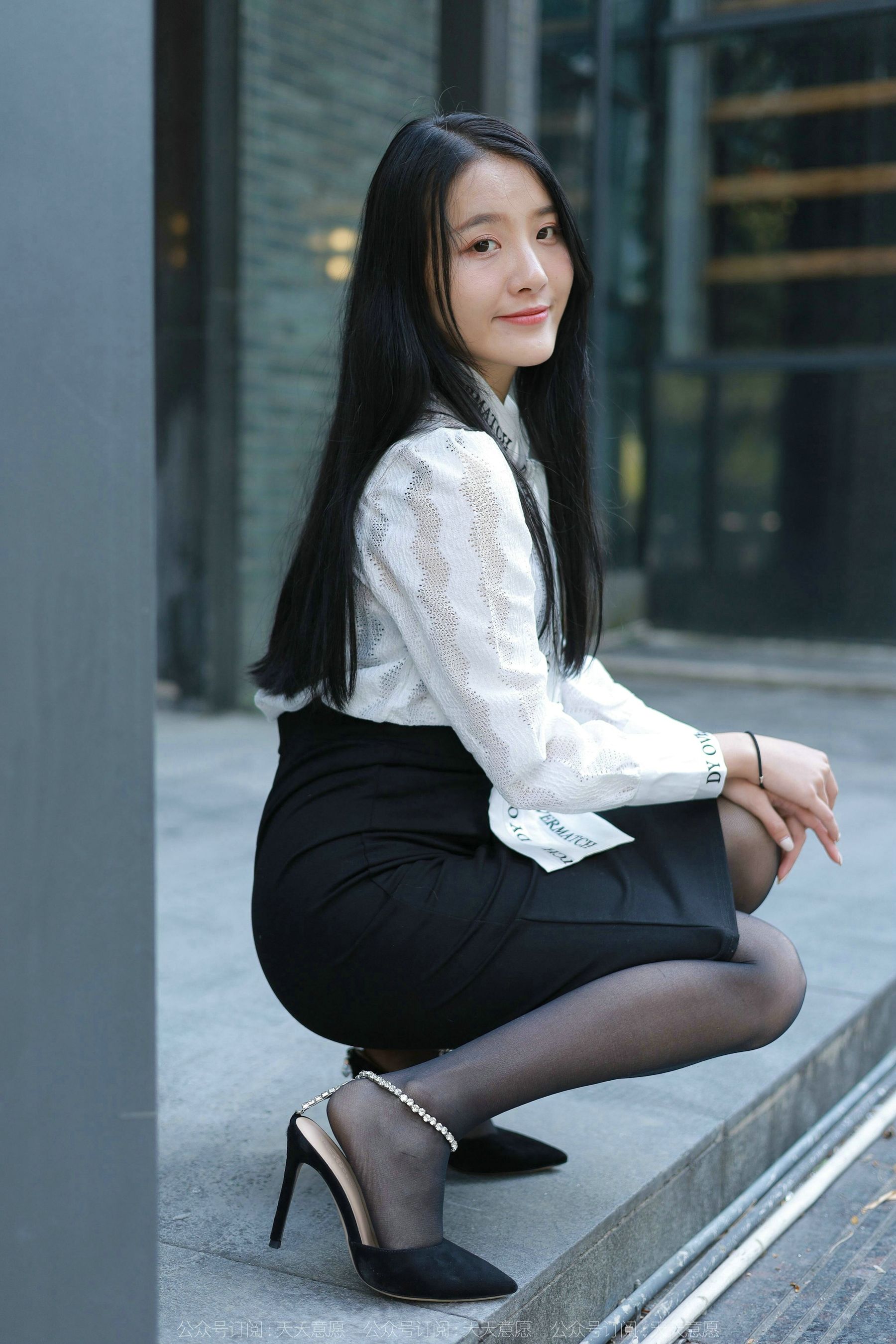 模特 婉萍 《性感OL窄裙》-图67