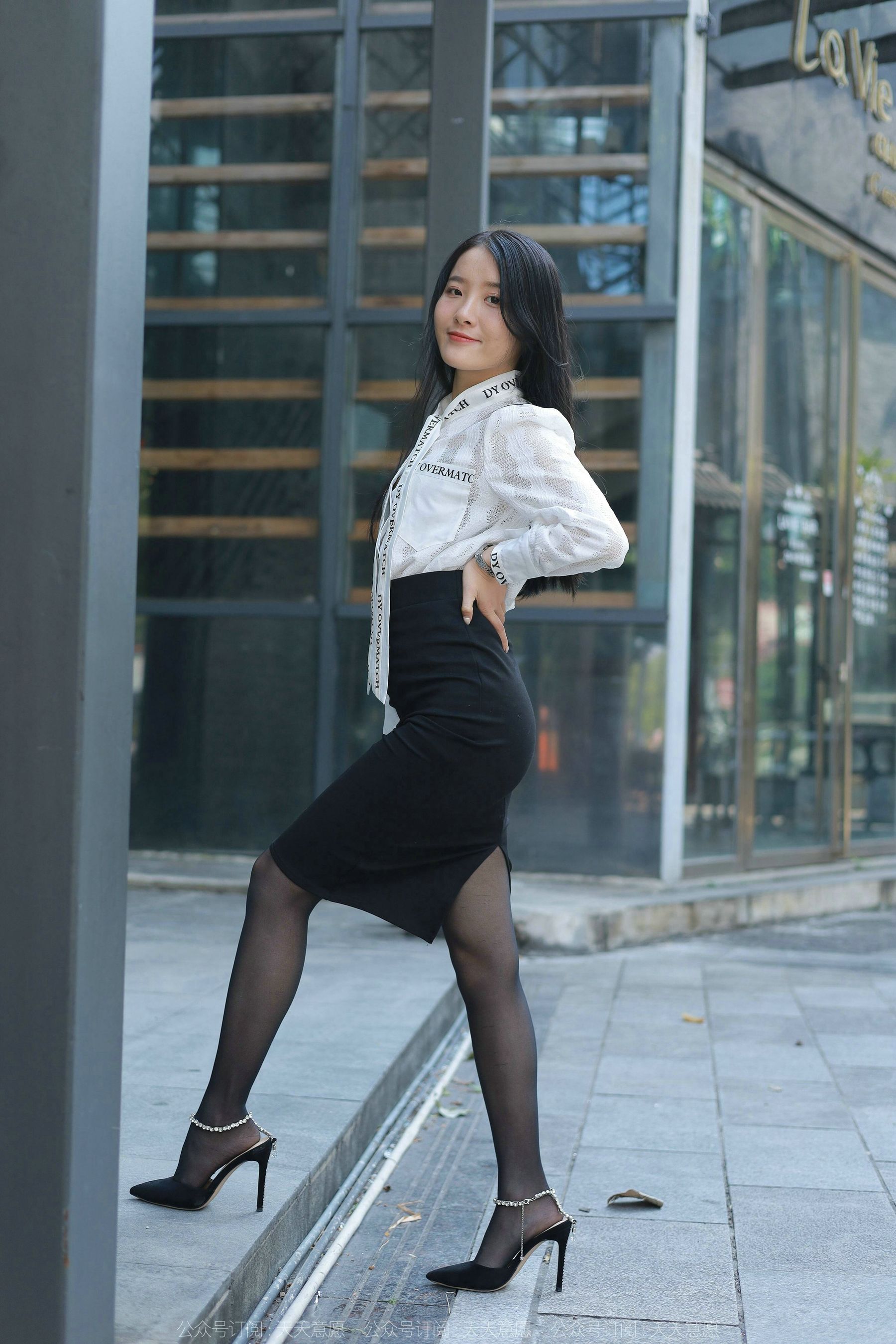 模特 婉萍 《性感OL窄裙》-图72