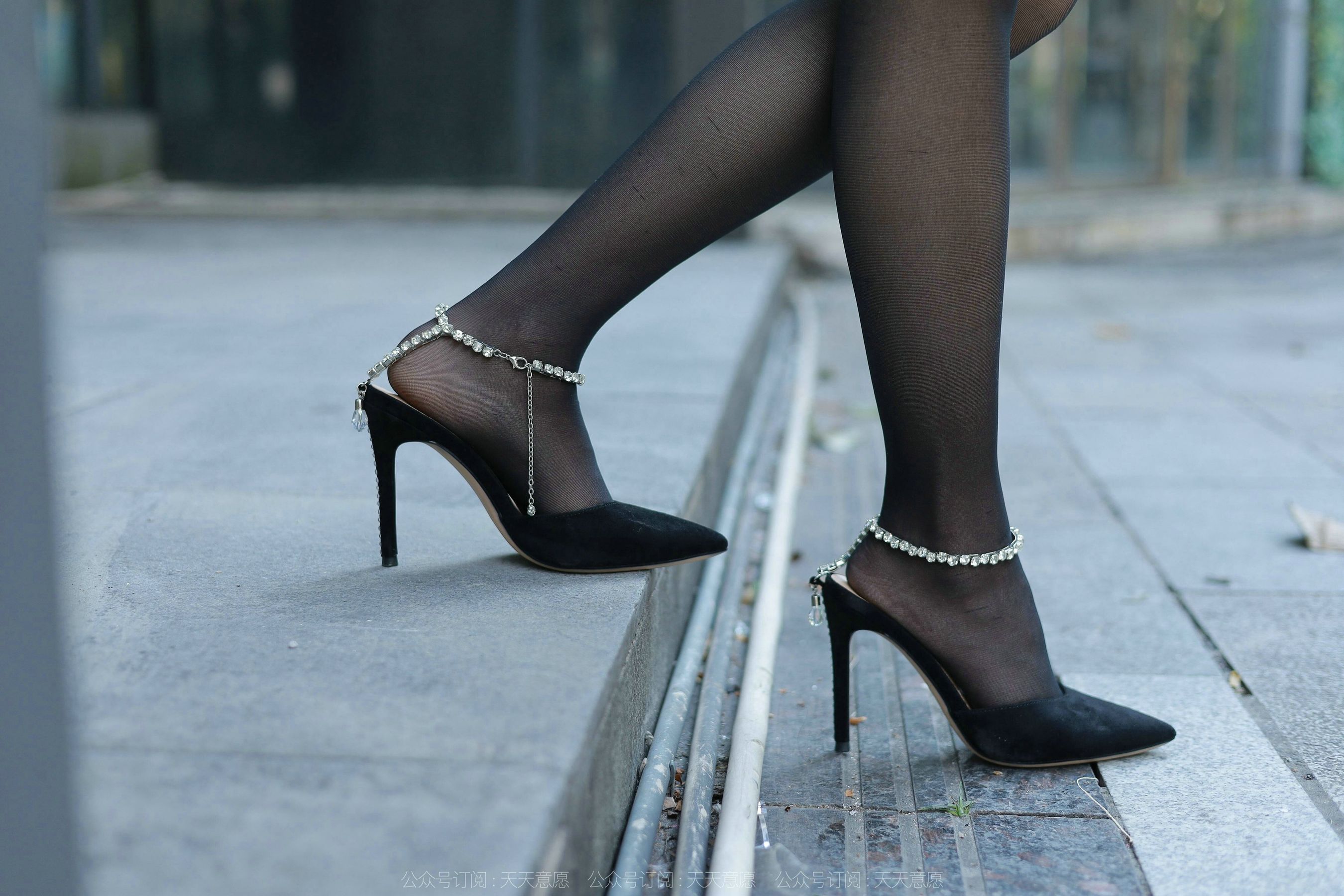 模特 婉萍 《性感OL窄裙》-图74