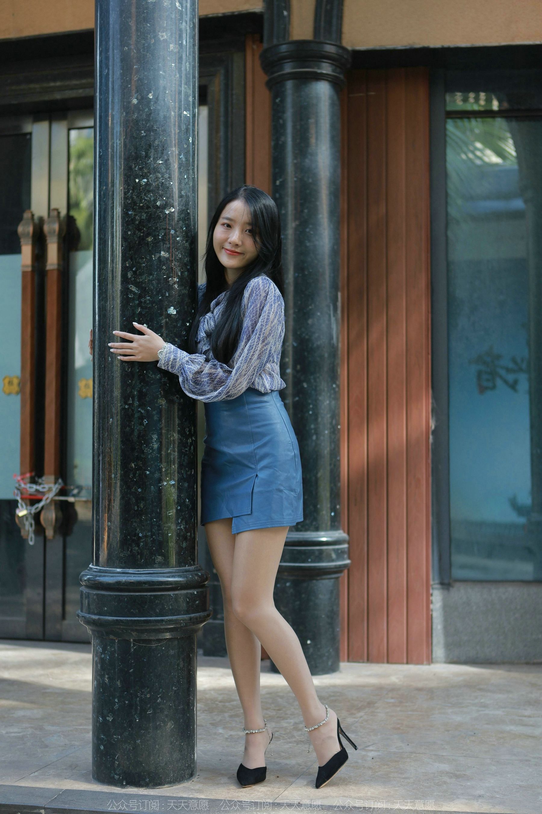 模特 婉萍 《油亮蓝色短裙》-图53