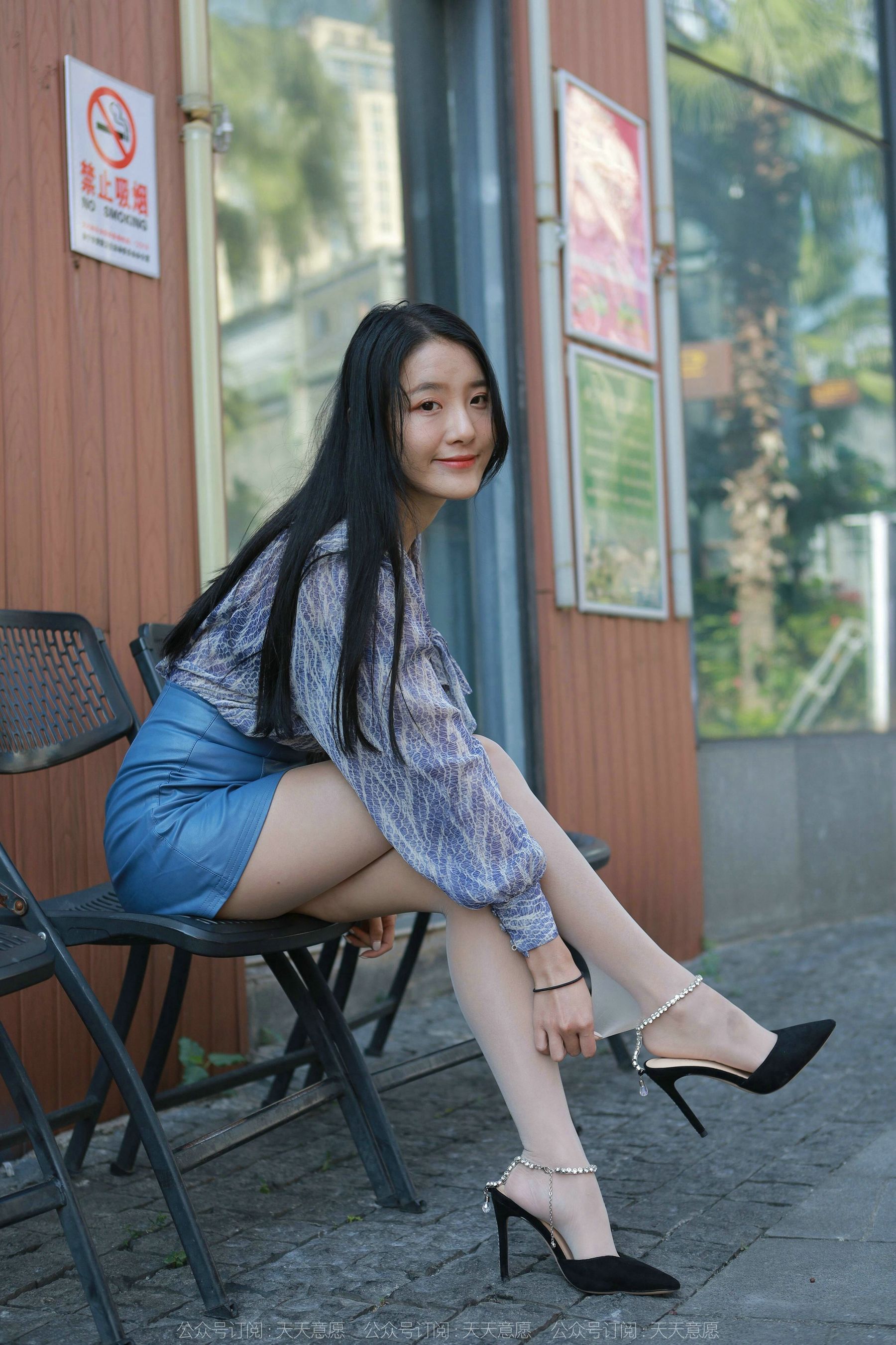 模特 婉萍 《油亮蓝色短裙》-图60