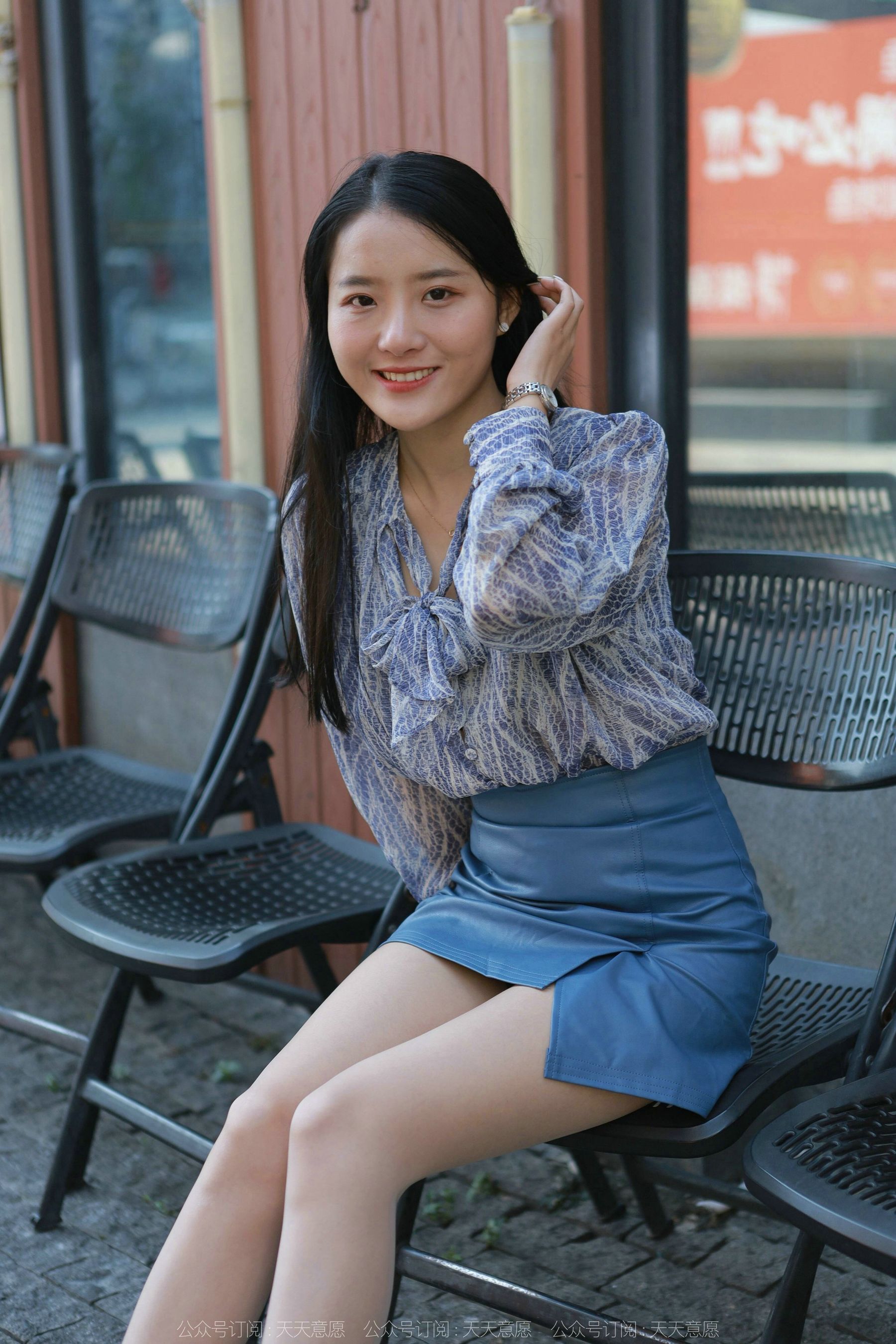 模特 婉萍 《油亮蓝色短裙》-图66