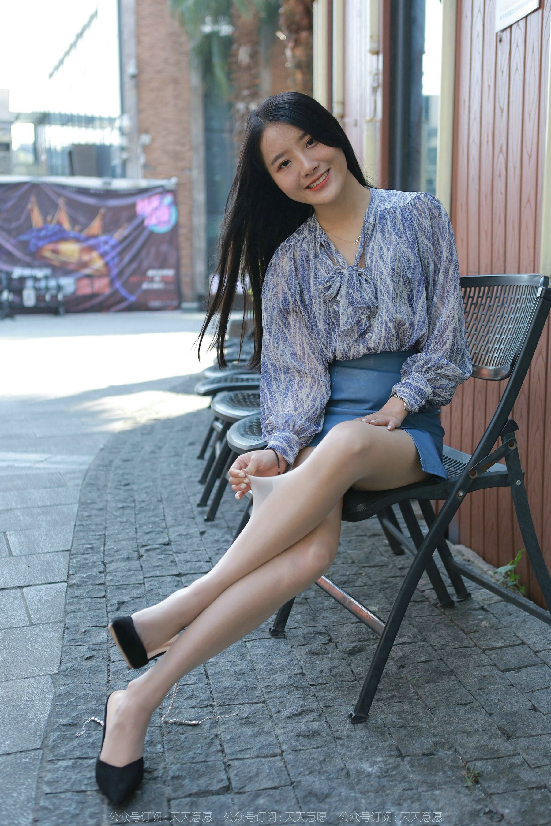 模特 婉萍 《油亮蓝色短裙》-图85