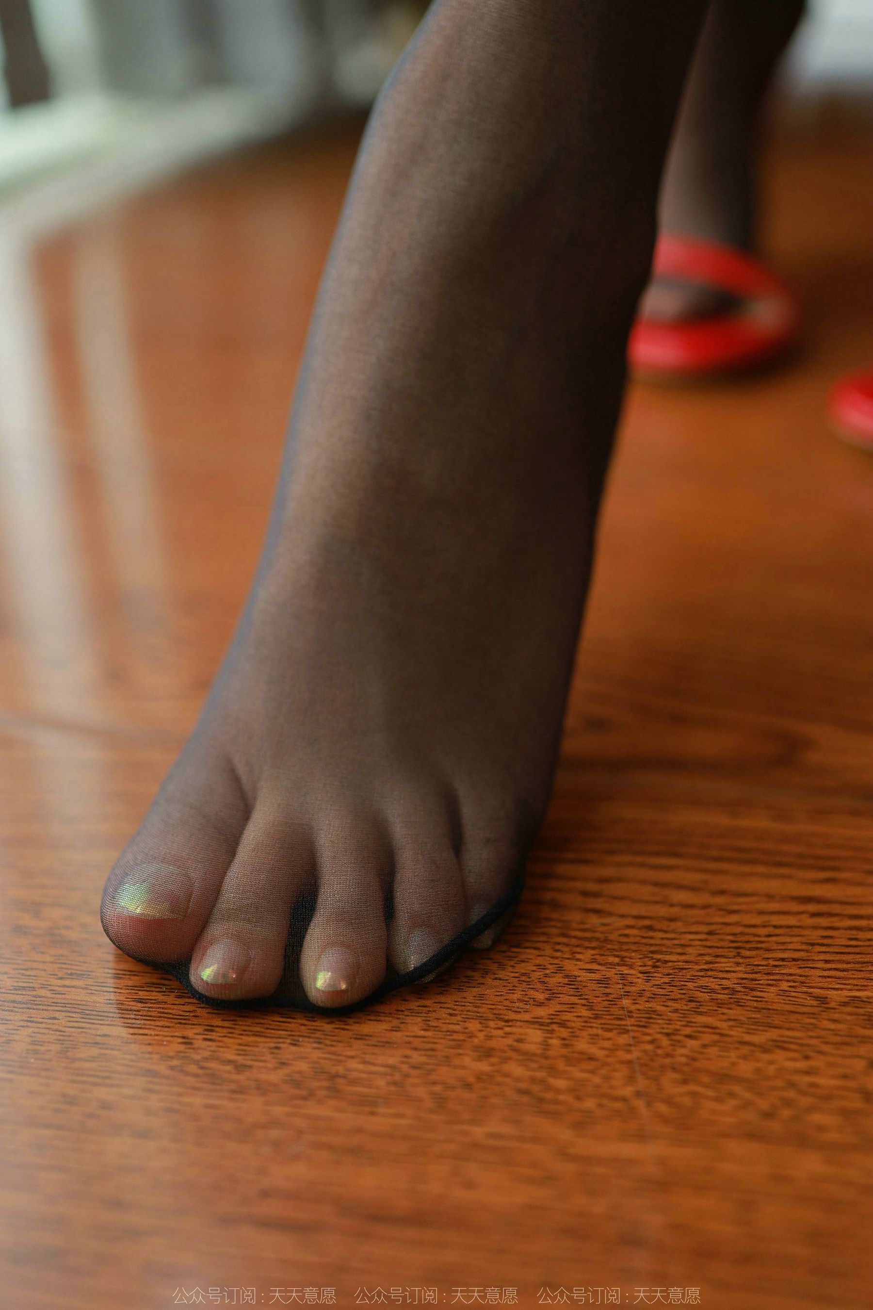 模特 婉萍 《红色凉鞋配黑丝》-图41